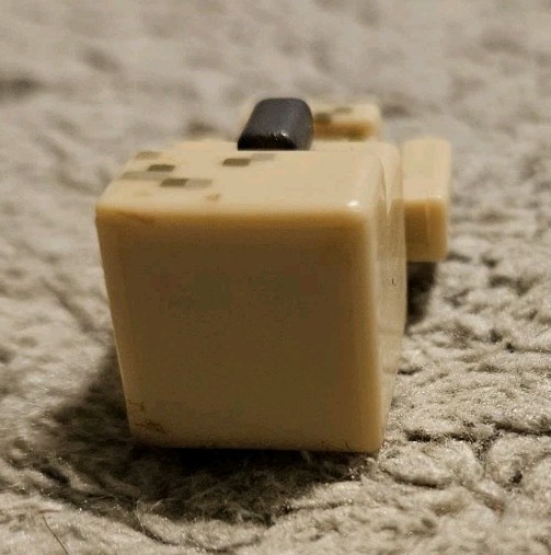 Minecraft Mini Figure Iron Golem 1 Inch Tall