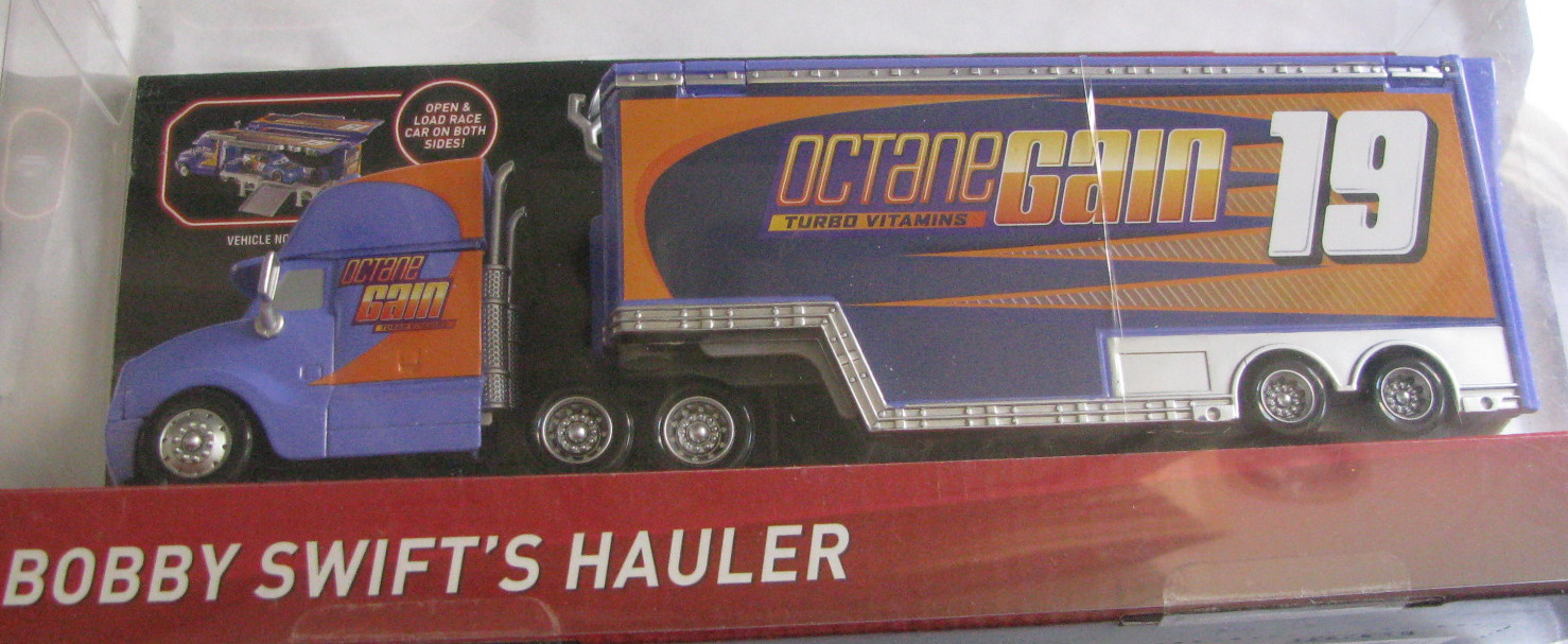 Disney Cars 3 Octane Gain Hauler Bobby Swifts #19 1:55 PACKAGE WEAR FREE SHIP!