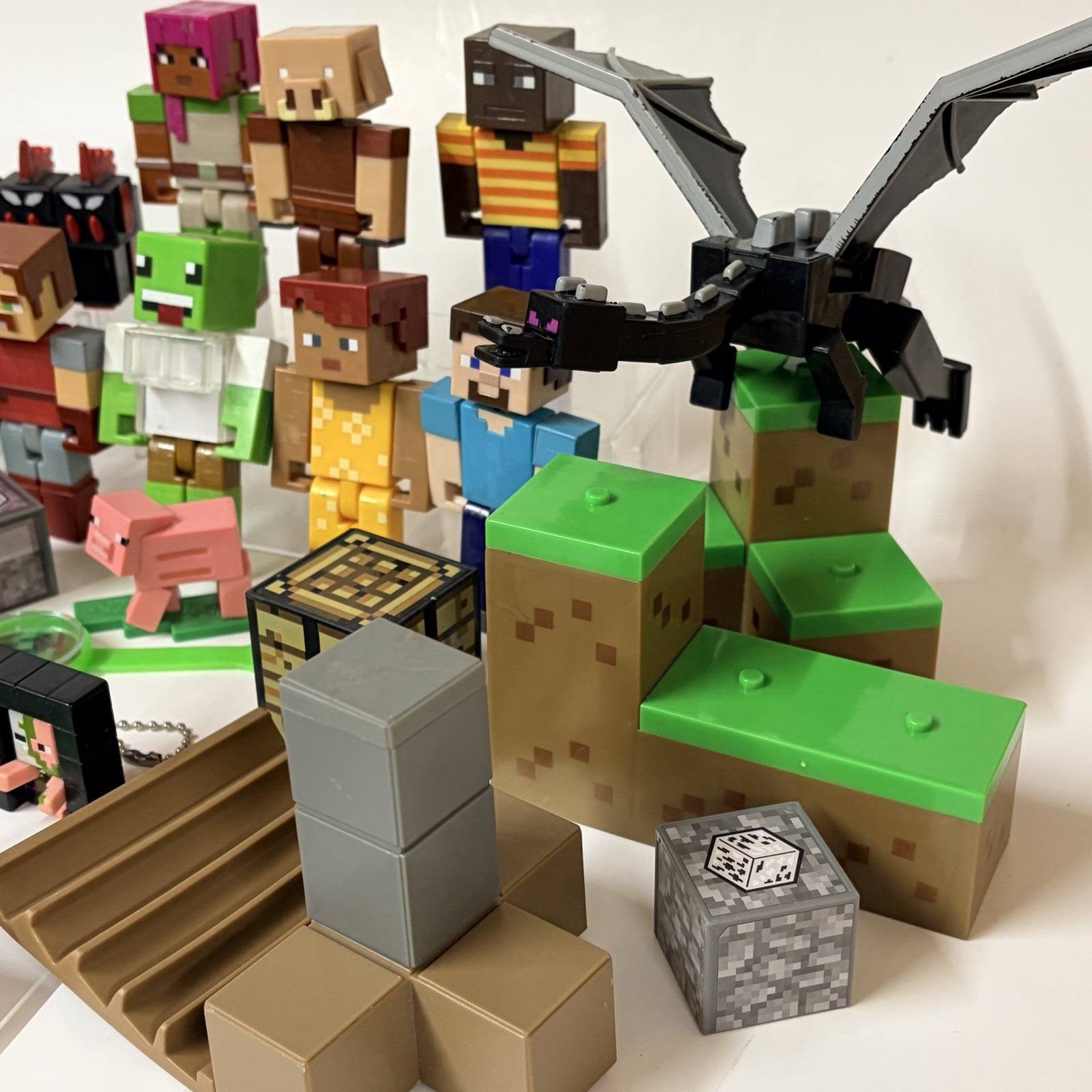 Minecraft Creator Action Figures Toy Lot Of 30 Ender Dragon Blocks Mixed Lot Toy