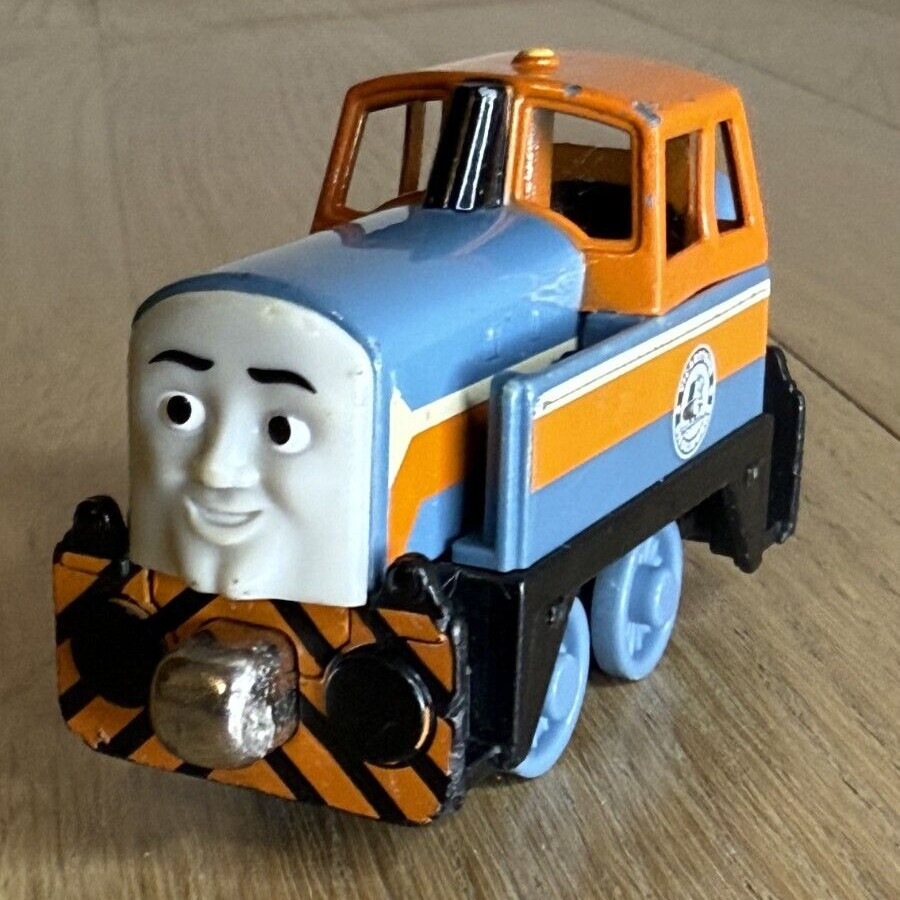 Thomas & Friends 2011 Take N Play DEN V8978