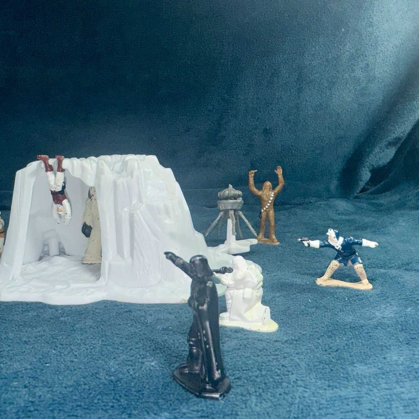 Star Wars Micro Collection Hoth Wampa Cave Complete + 6 xtra Figures Kenner 1982