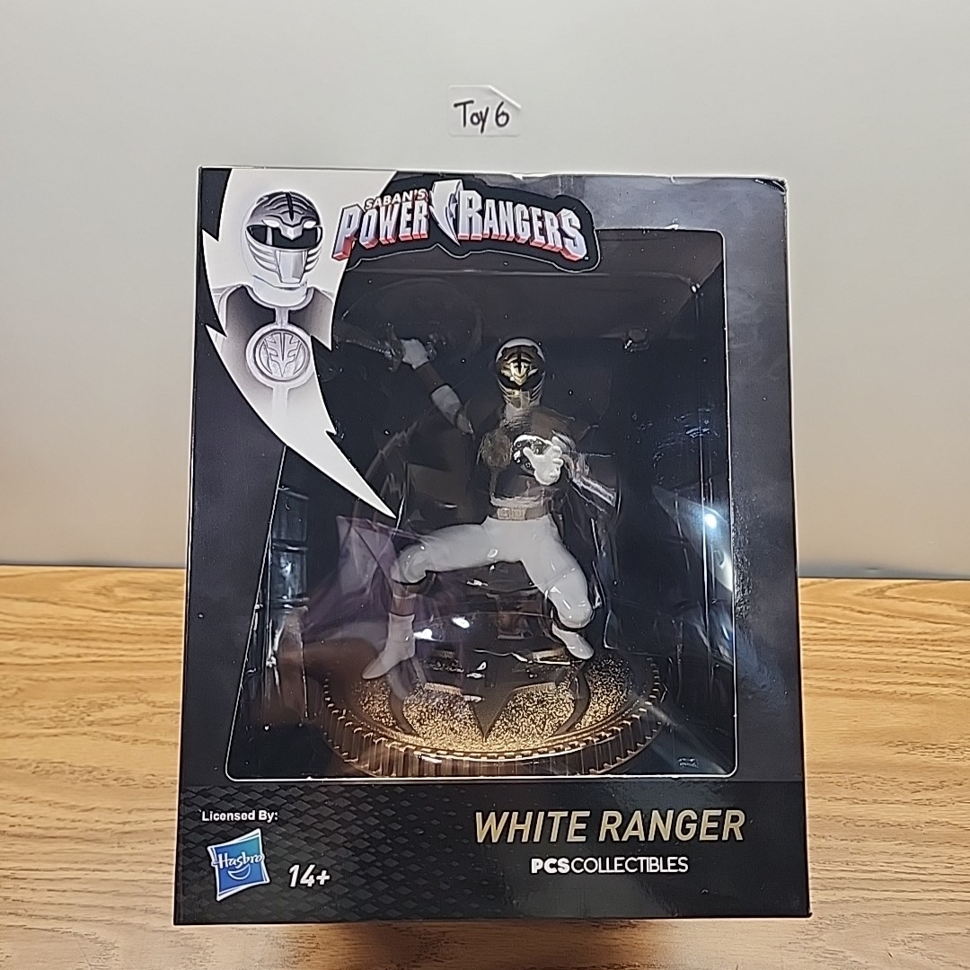 PCS Collectibles Mighty Morphin Power Rangers White Ranger Statue Boxed Saba