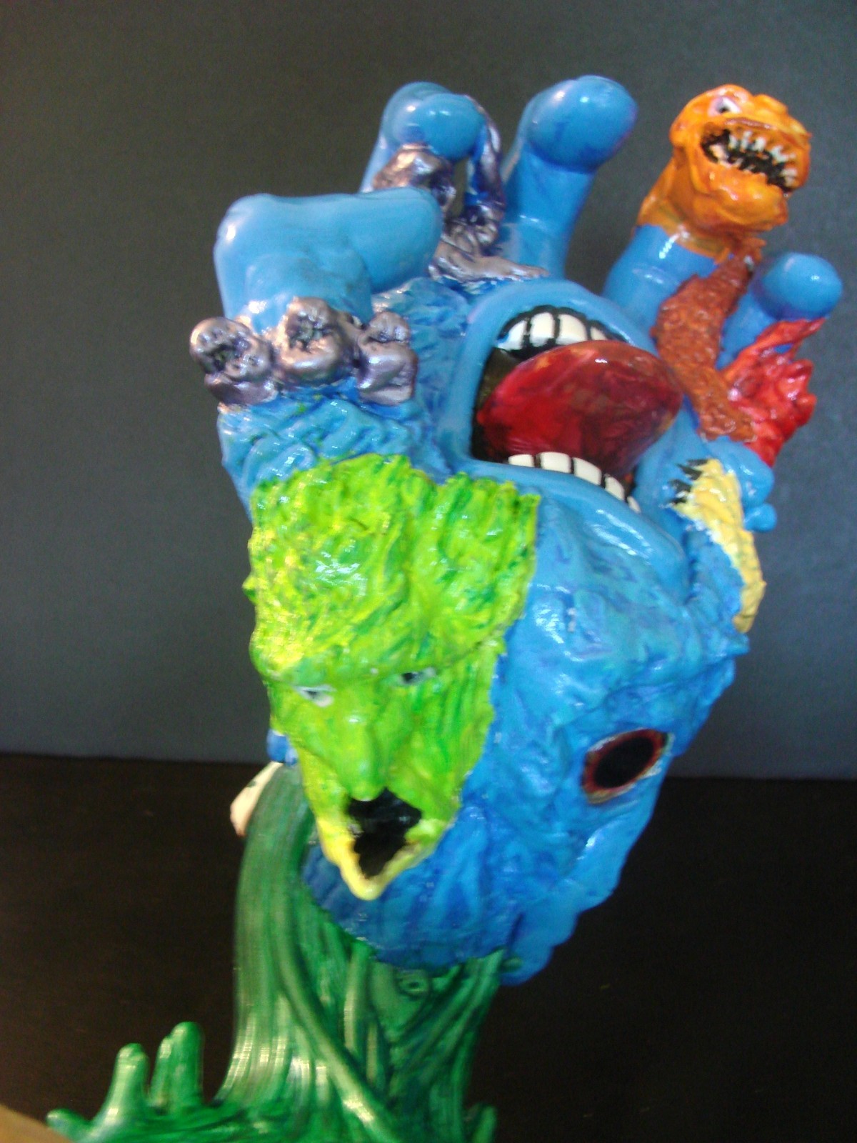 ROB ROSKOPP HAND Custom Kidrobot Santa Cruz Skateboards Screaming Hand Figure