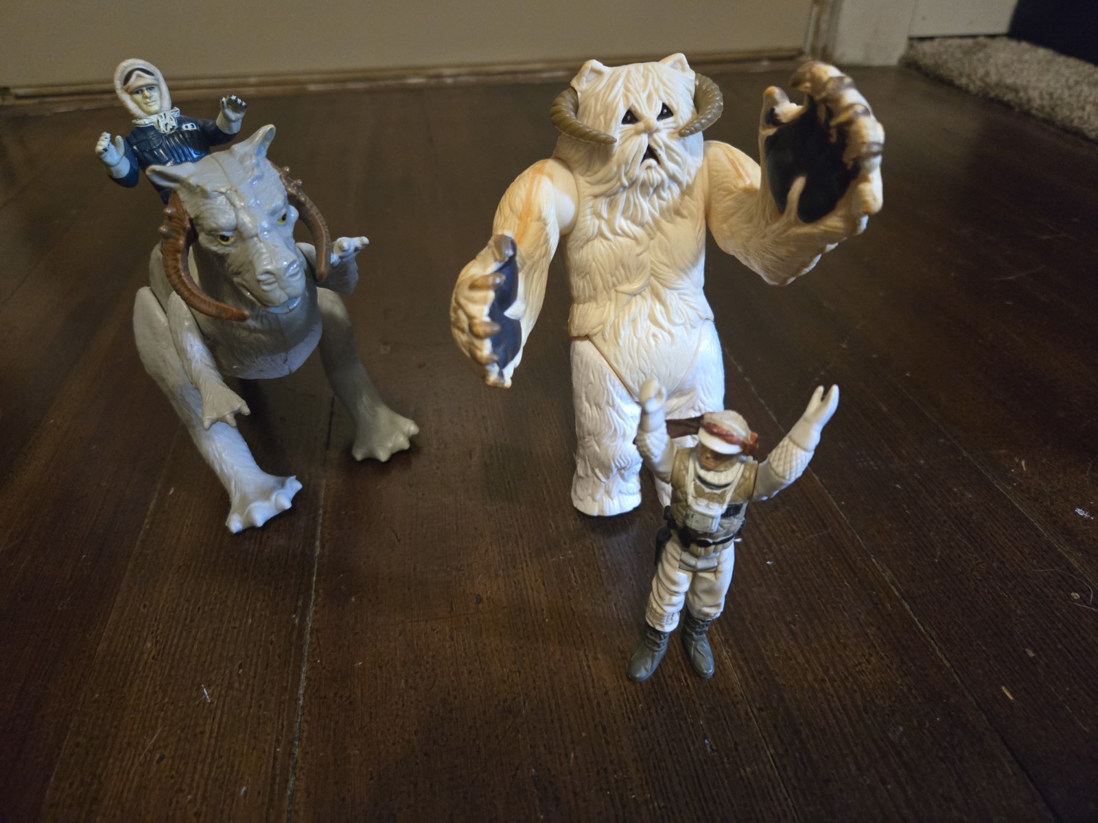 Vintage Star Wars Action Figures Lot Hoth Wampa Tauntaun Han Solo Luke Skywalker