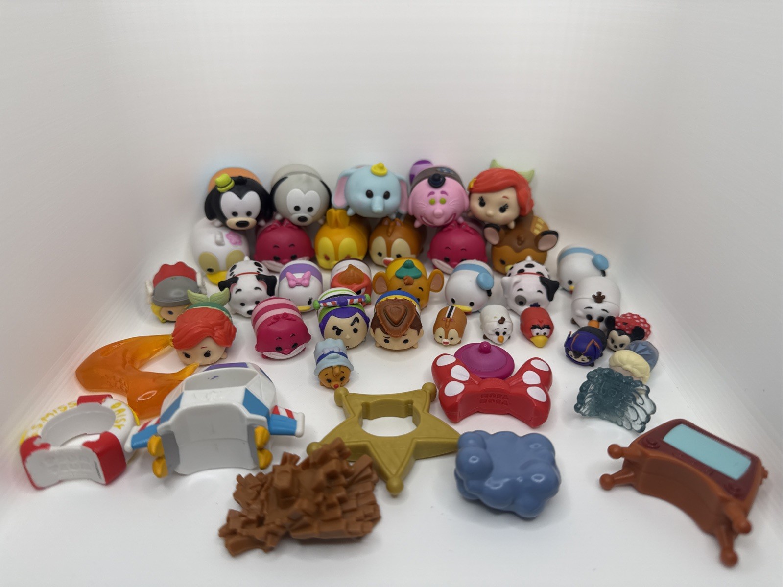 Disney TSUM TSUM HUGE LOT of 41 Small medium large Pixar Pieces Accessories