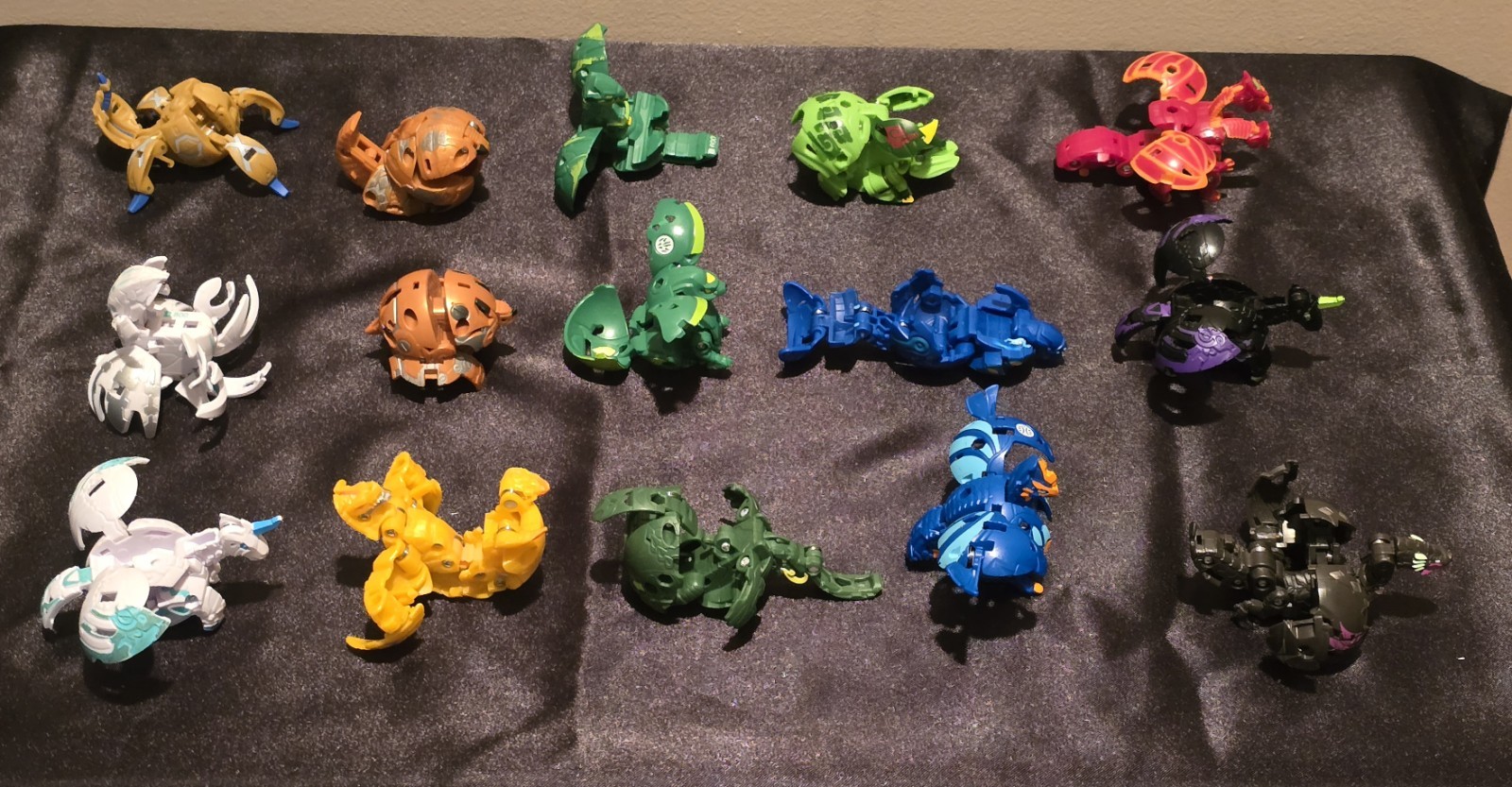 Bakugan Battle Brawlers Mixed Attributes (See Pics) Bundle Lot Set of 15