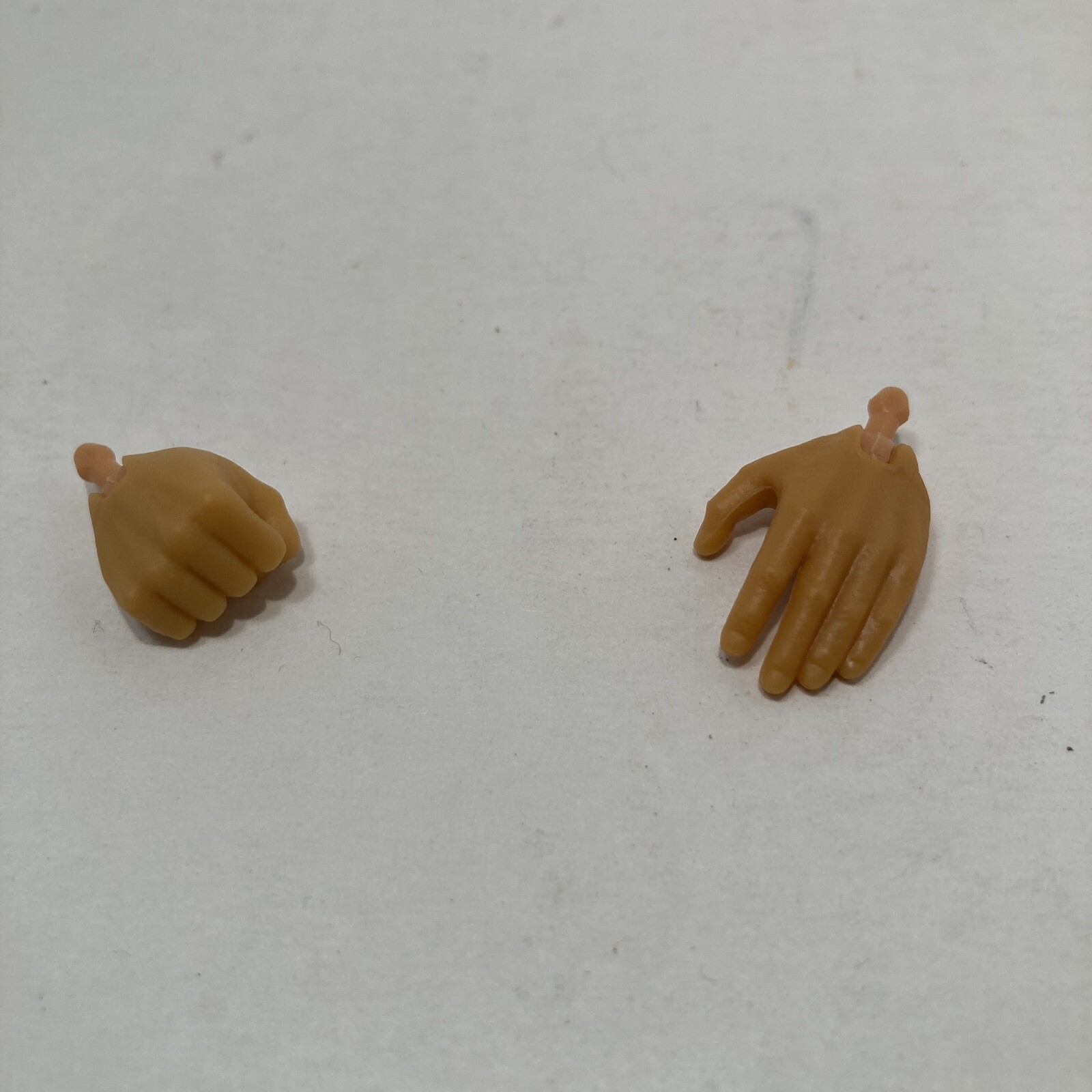 MATTEL MOTU MASTERVERSE REVELATION HE-MAN EXTRA PAIR OF HANDS ONLY CUSTOM FODDER