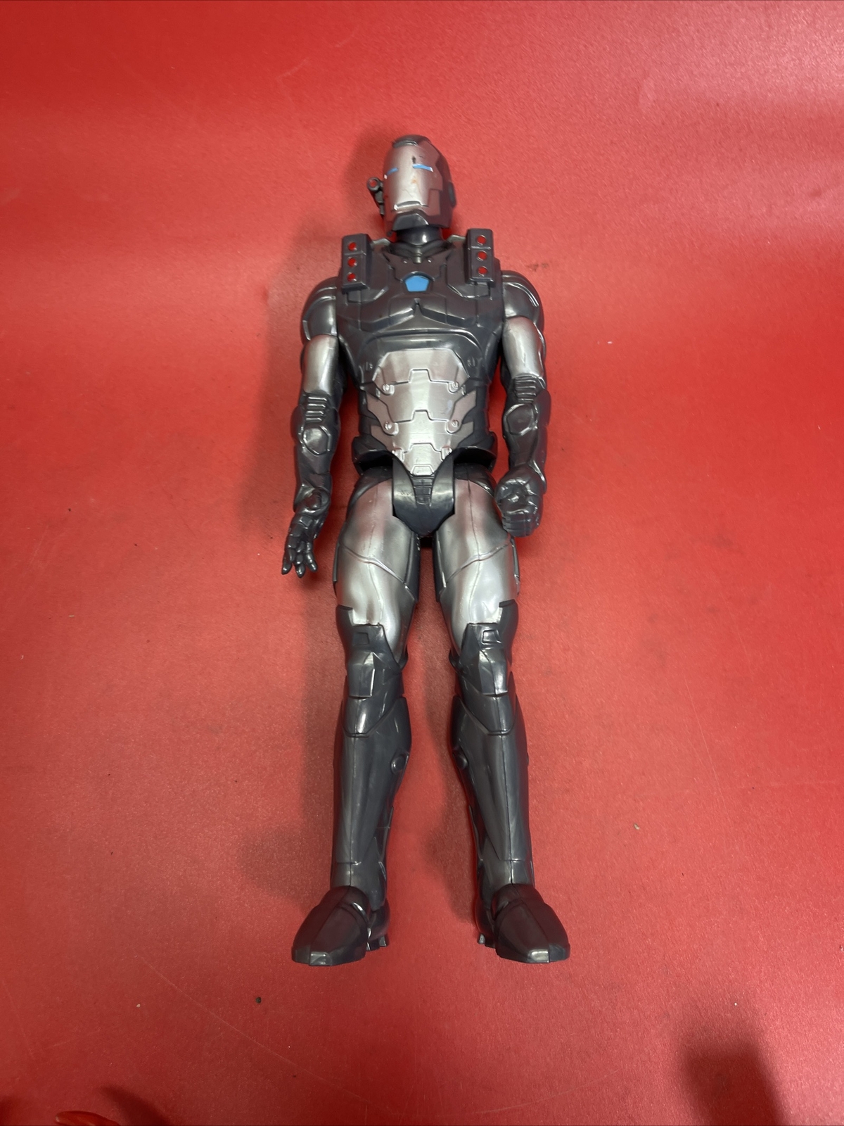 Figures 12&Prime;, Mixed Lot 7