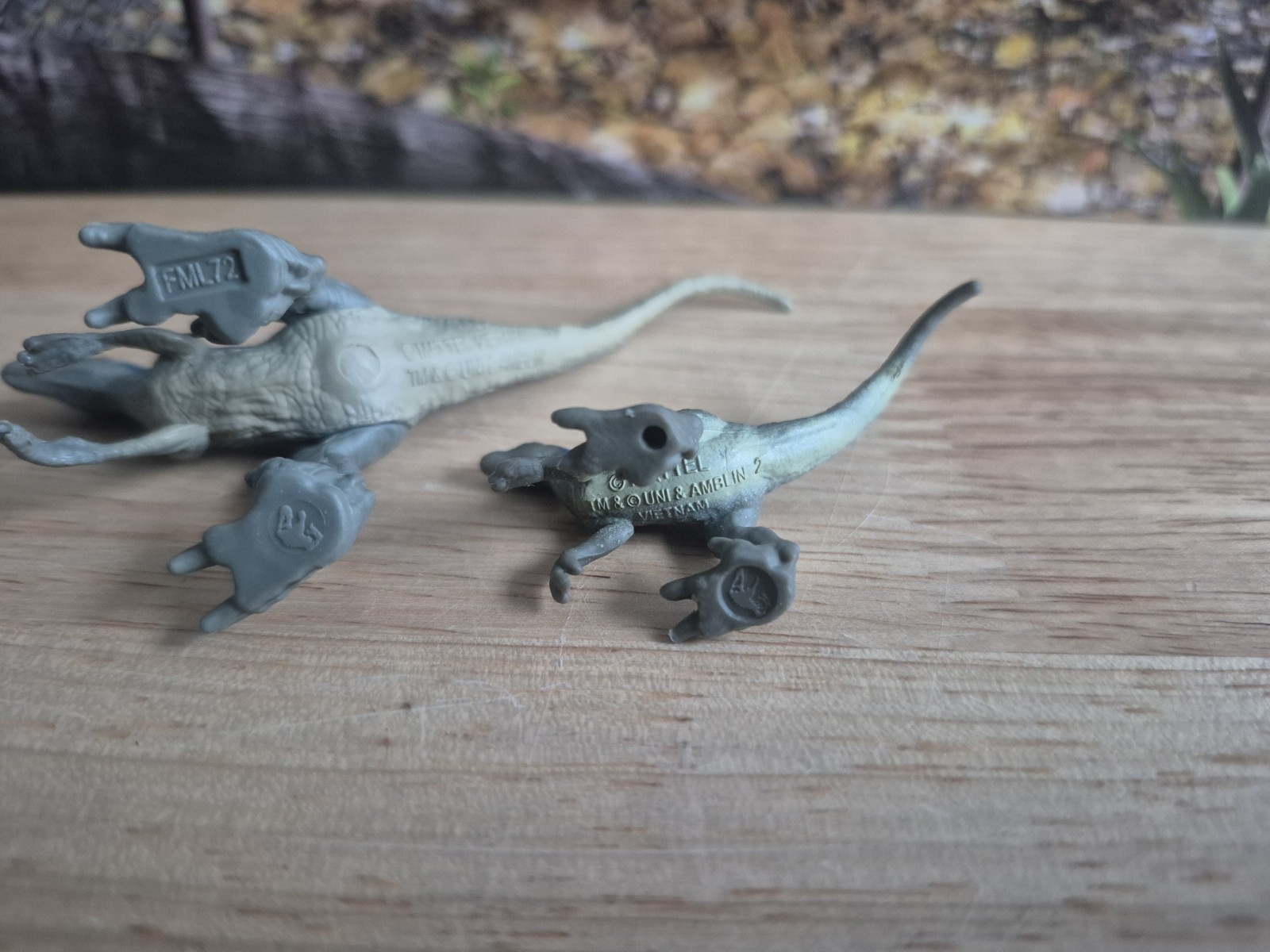 Jurassic World Mini Dinosaur 2&Prime; Figure Blue & Beta Velociraptor Dino Mattel AMC