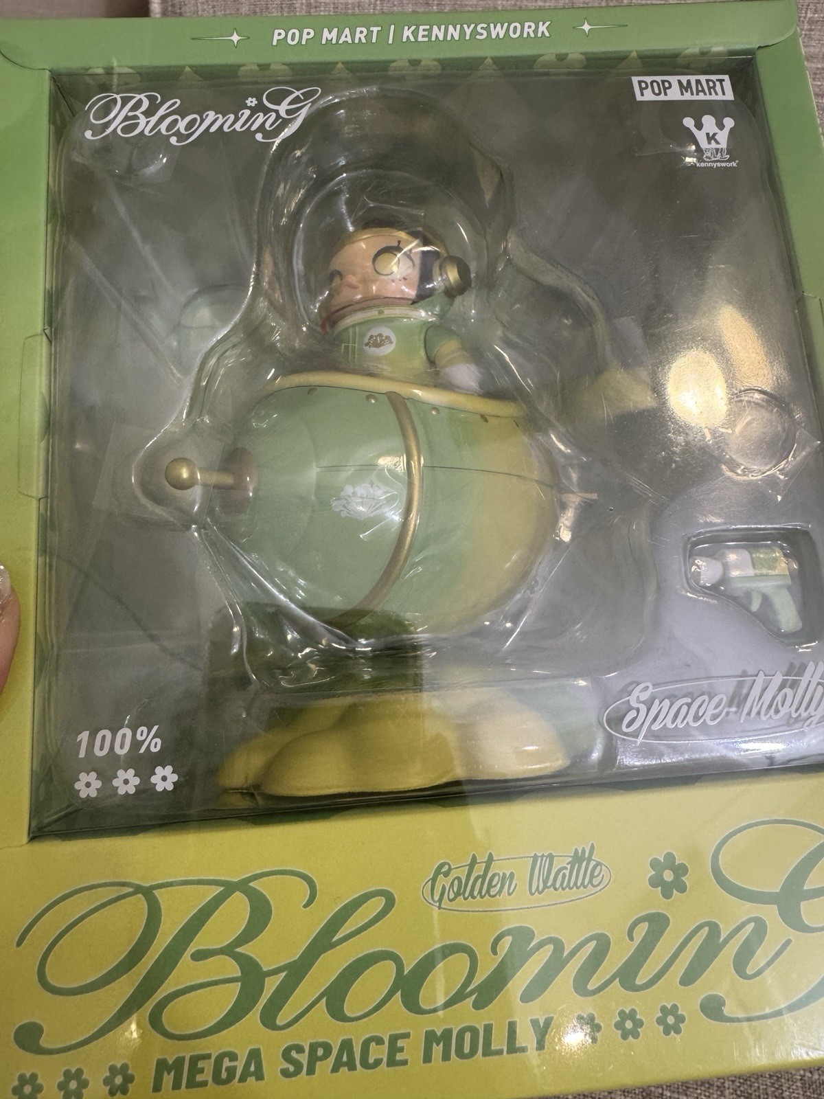 Authentic Pop Mart Mega Space Molly 100% Blooming Golden Wattle Australia LTD ED