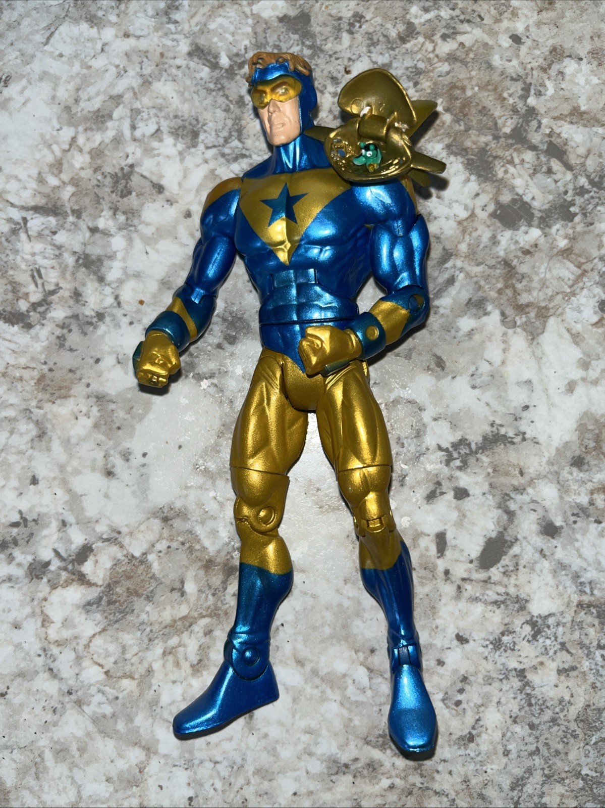 DC UNIVERSE CLASSICS SERIES WAVE 7 BOOSTER GOLD CLASSIC VARIANT W SKEETS FIGURE