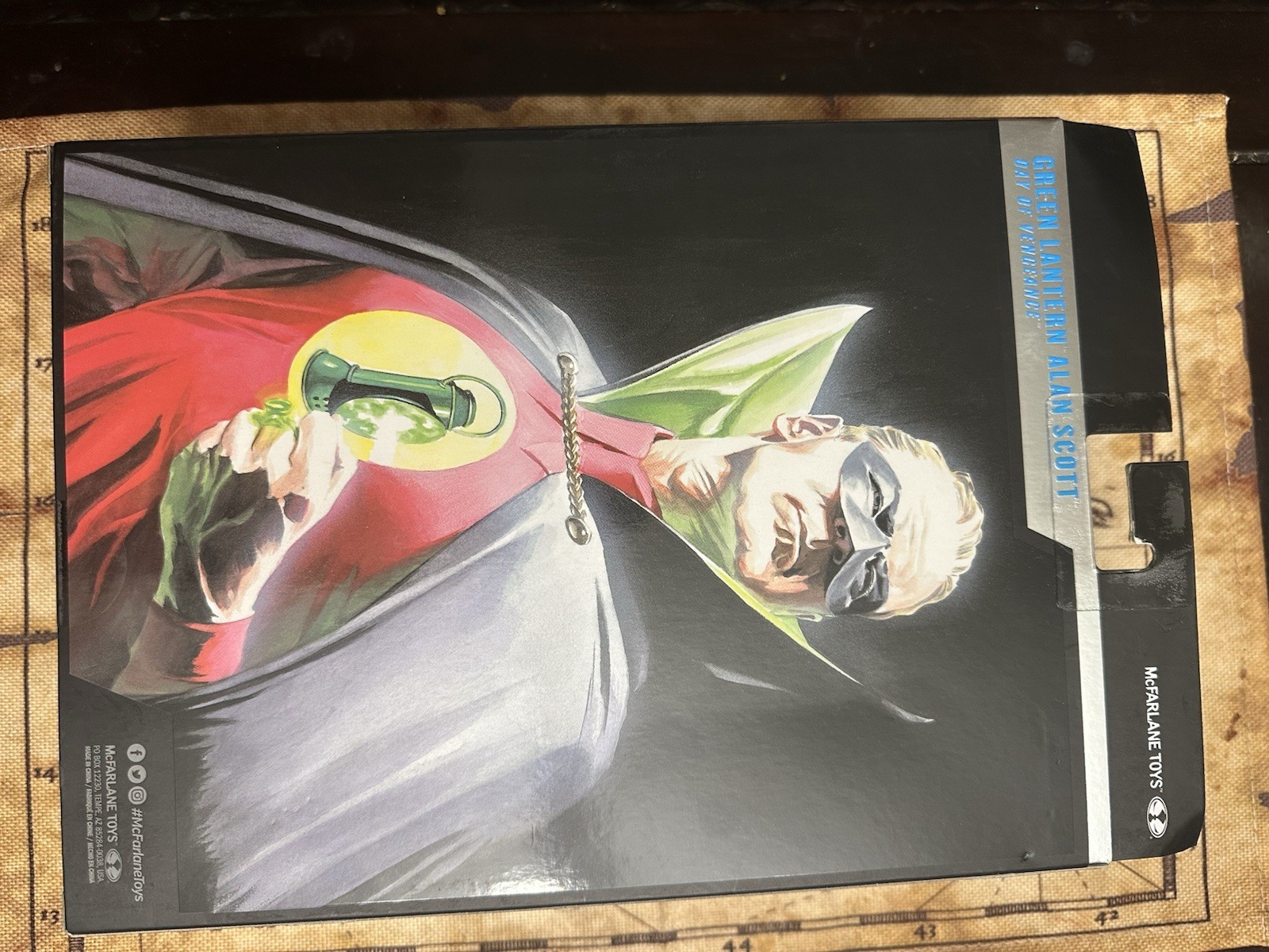 McFarlane DC Multiverse GREEN LANTERN Alan Scott Collector 7&Prime; Figure Platinum 02