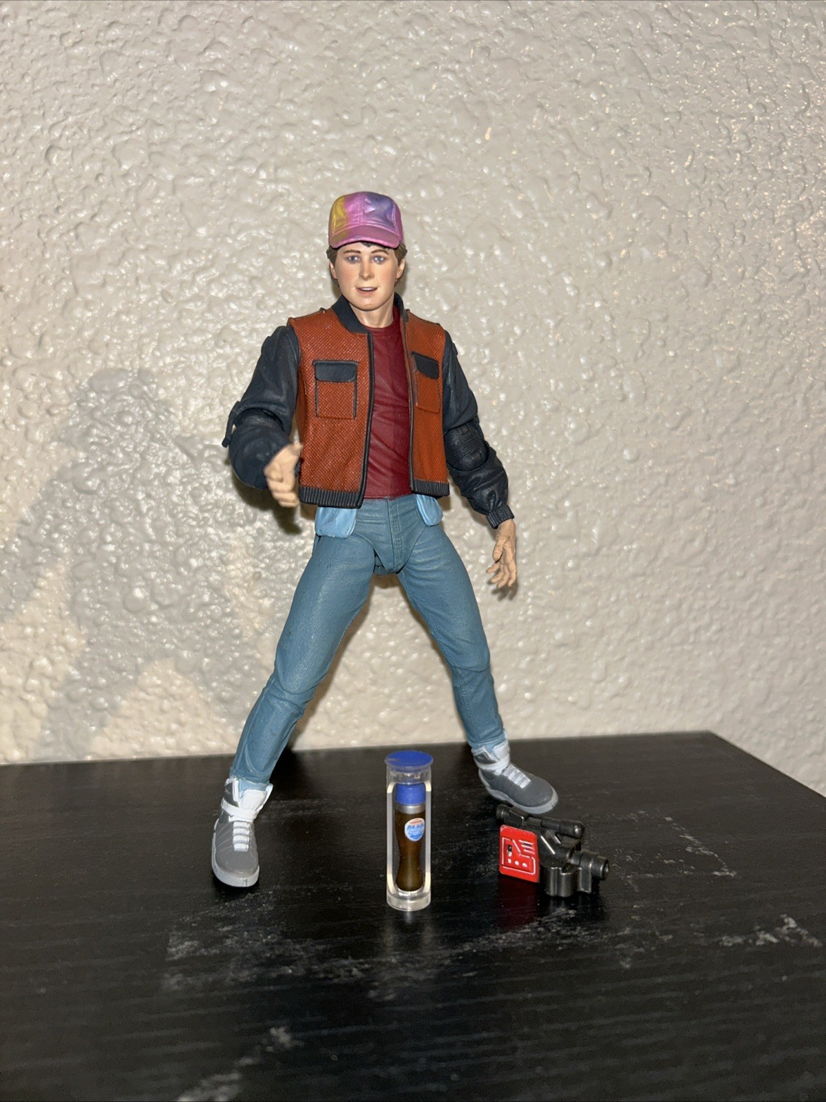 NECA Back to the Future Part 2 Ultimate Marty 7” Figure missing accessories