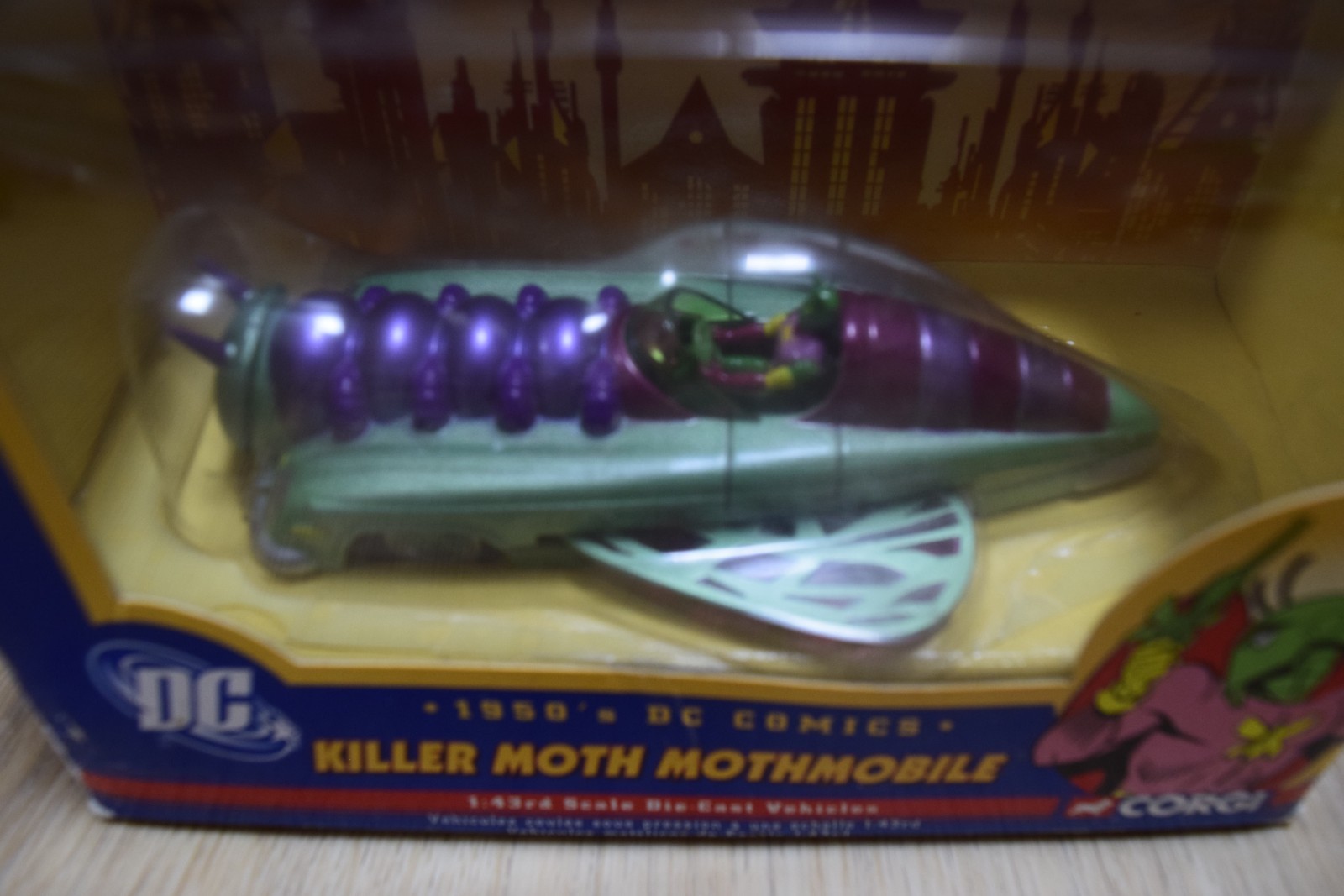 DC Comic Killer Moth Mothmobile Corgi Batman 1950 1:43 Scale Die Cast Damage Box