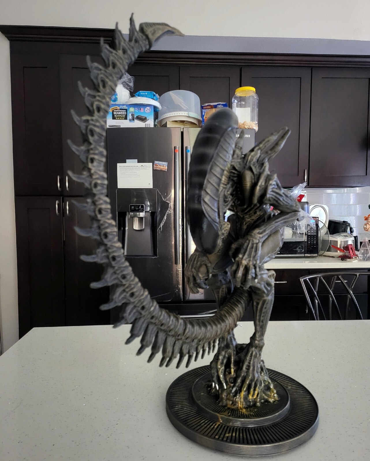 ALIEN WARRIOR MAQUETTE CUSTOM STATUE 24 INCHES TALL PREDATOR + SIDESHOW BOOK