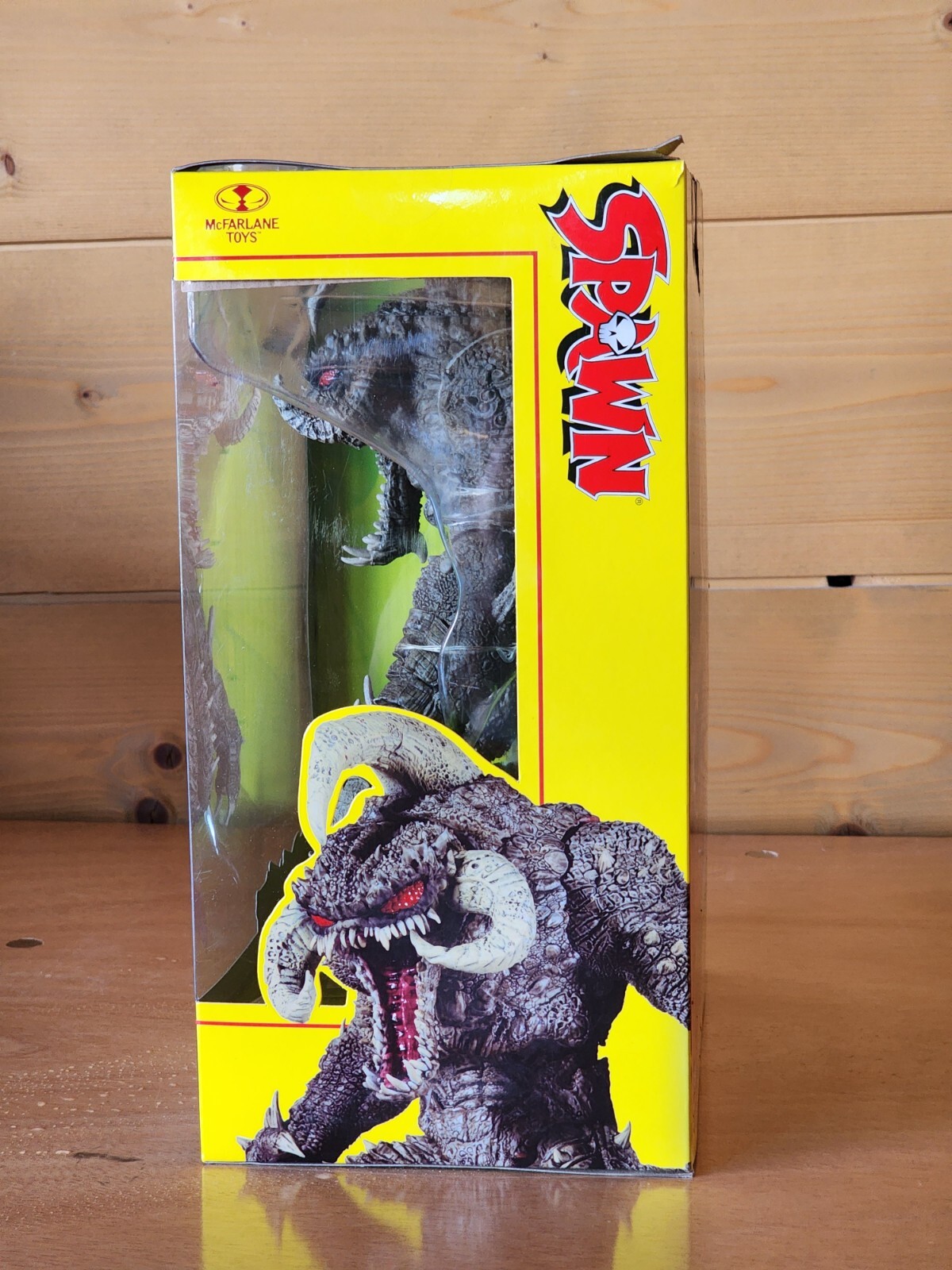 Spawn&rsquo;s Universe Violator Deluxe Mega Action Figure 7 in Scale I McFarlane Toys