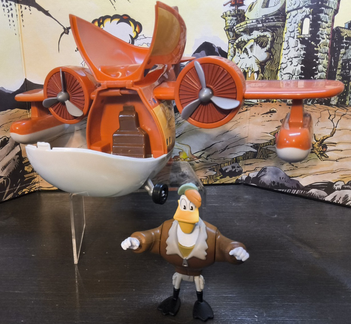 Disney&rsquo;s Duck Tales Sunchaser Airplane PLAYSET and Launchpad McQuack