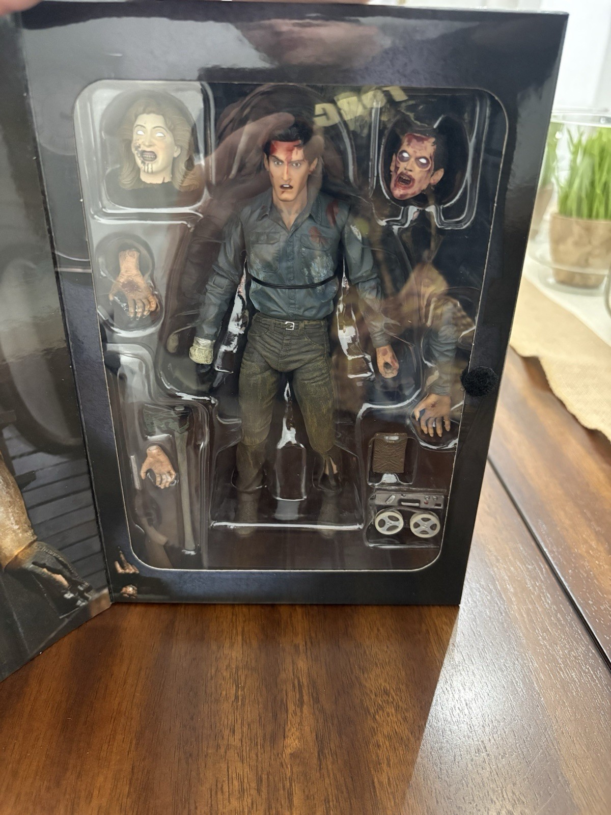 Ultimate Ash Williams 7&Prime; action figure NECA Evil Dead 2 Dead by Dawn NEW