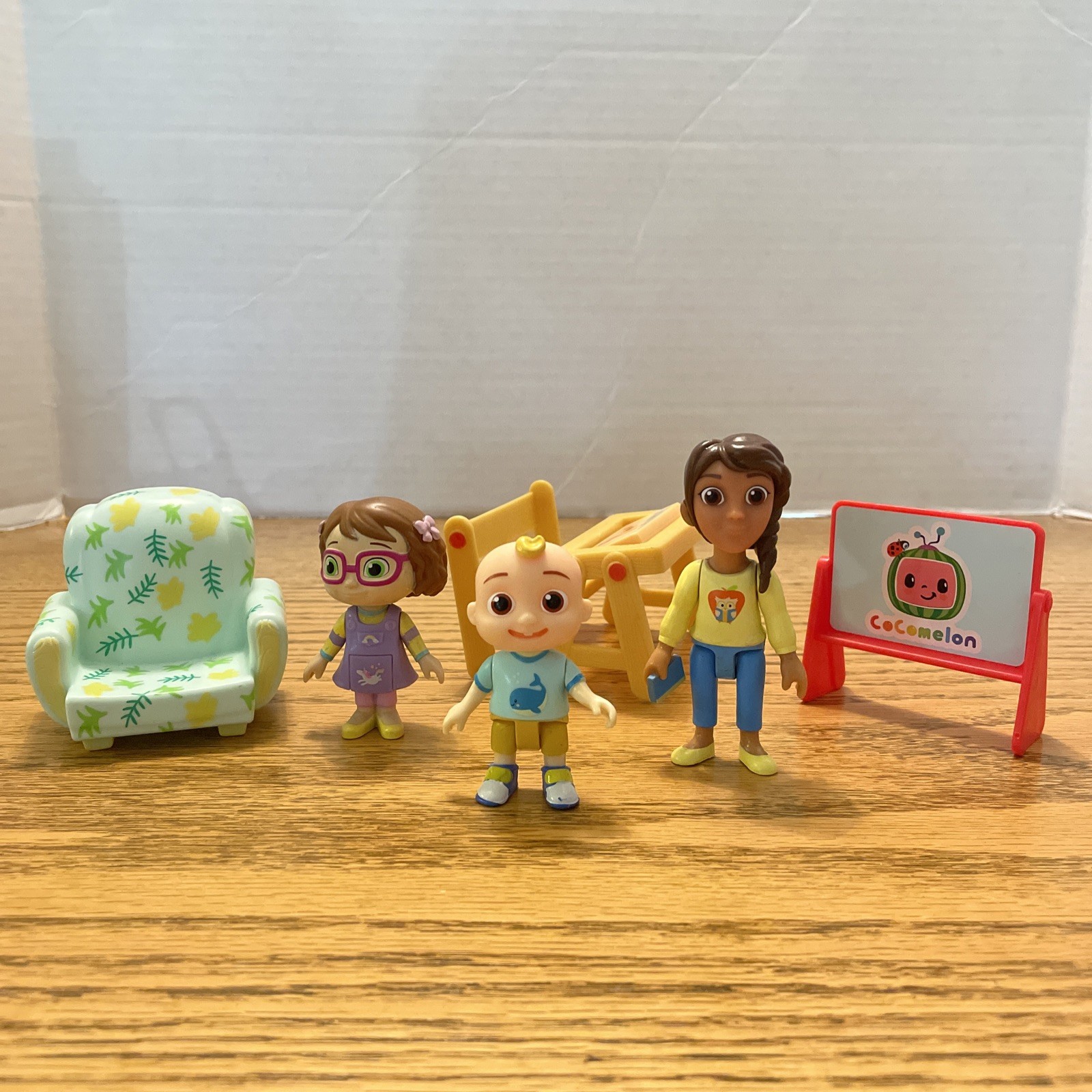 CoComelon School Time Deluxe Playtime Set