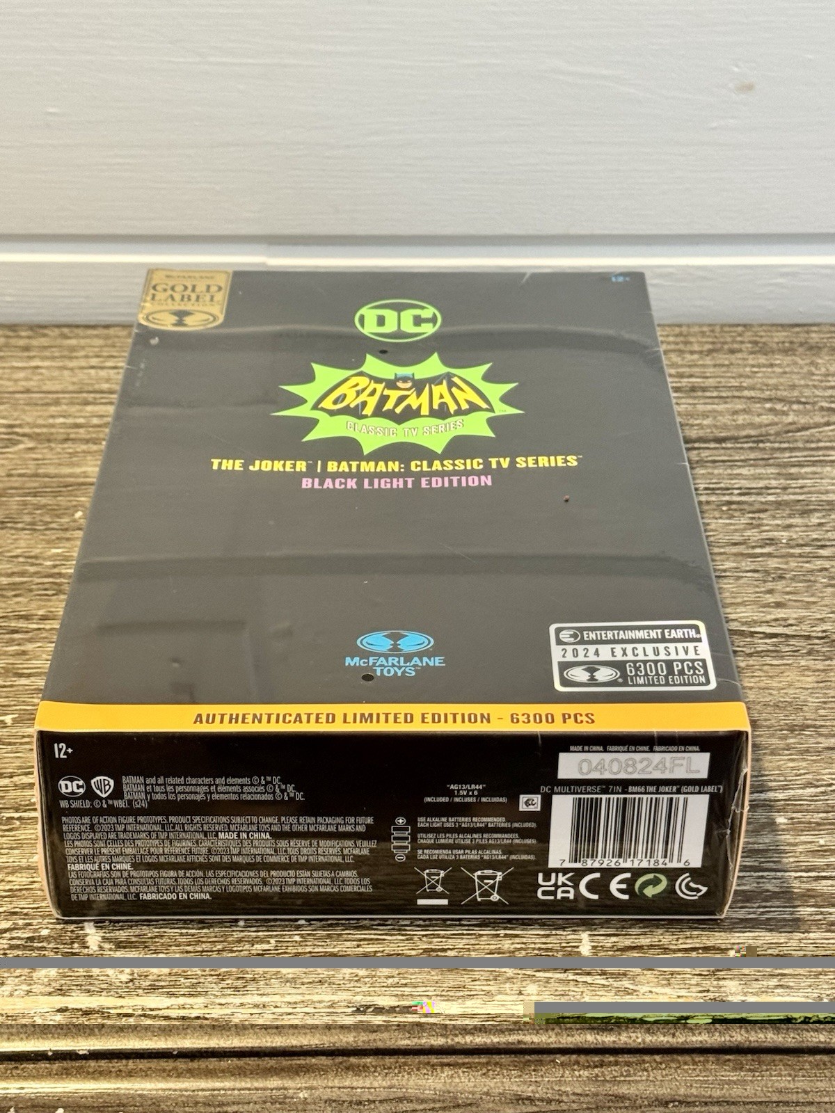 2024 McFarlane Gold Label – Batman 1966 – THE JOKER Black Light Edition (Excl)