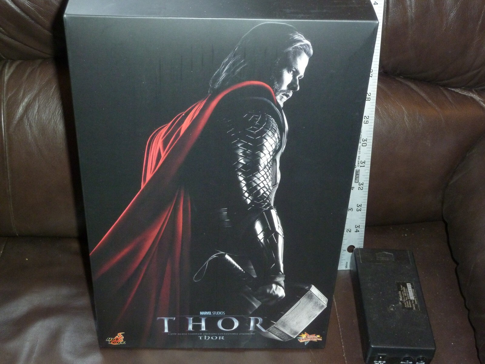 THOR HOT TOYS 12 INCH 1/6 TH SCALE BOXED FIGURE ITEM # 901267 2011