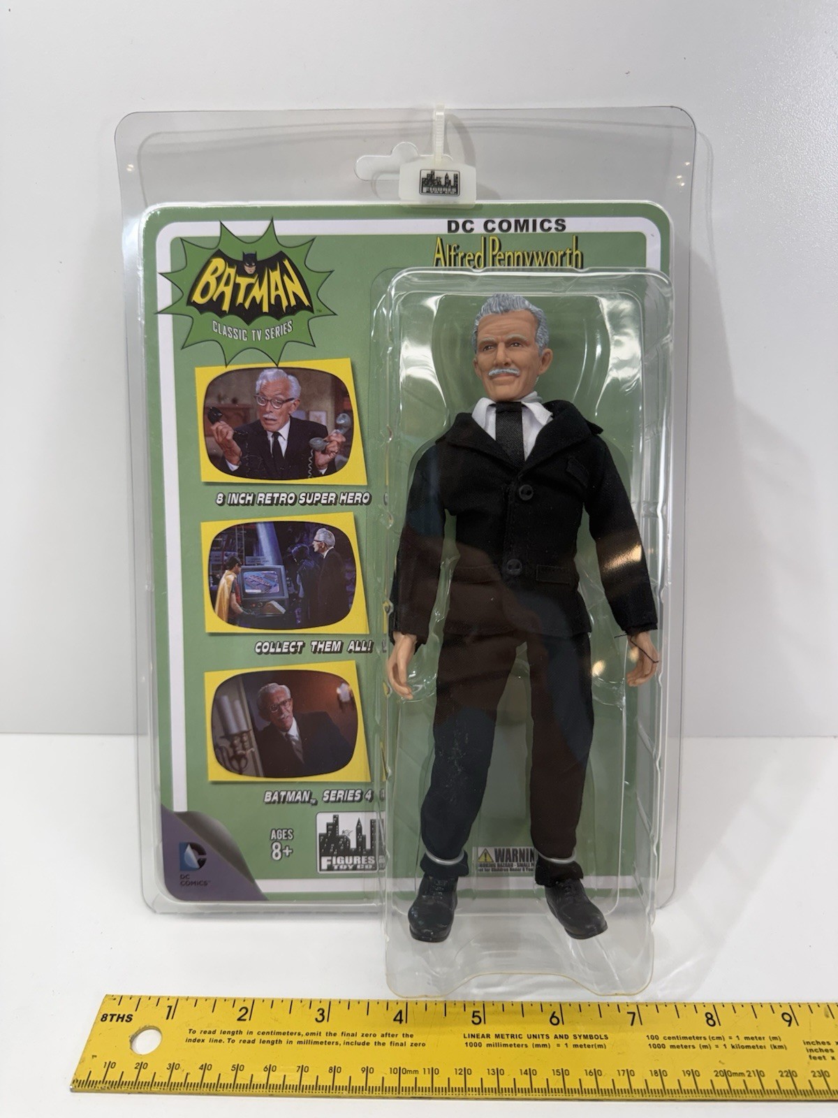 Figures Toy Co 2015 Batman (1966) TV Series 4 Alfred Pennyworth 8&Prime; Action Figure