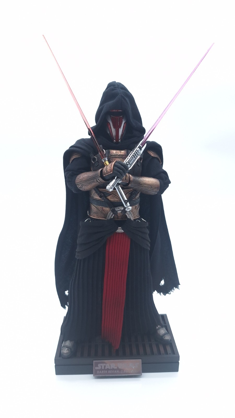 Hot Toys Star Wars Darth Revan Regular Edition VGM62B 1/6 Scale Figure