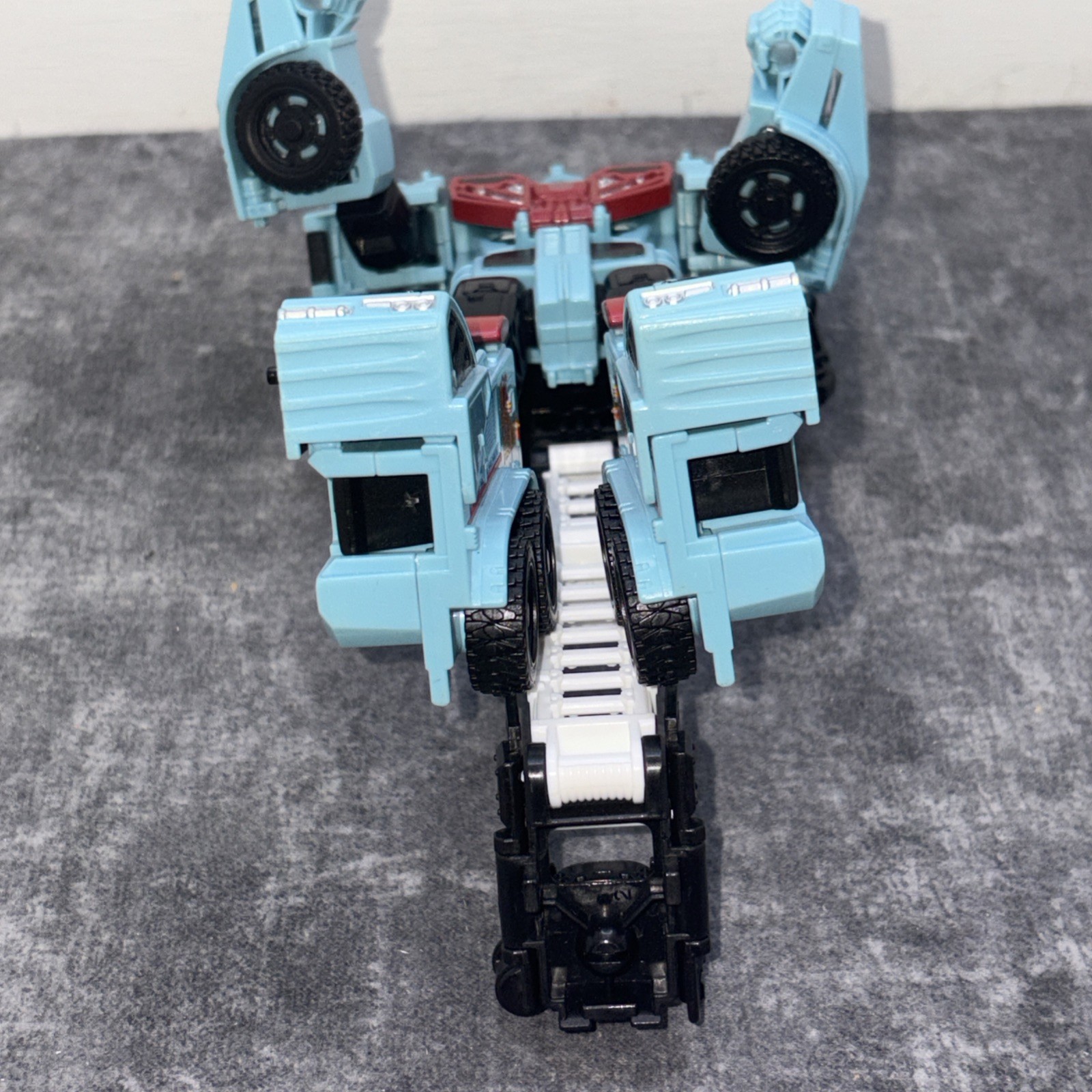 Transformers Generations: Combiner Wars – Protectobot HOT SPOT Incomplete