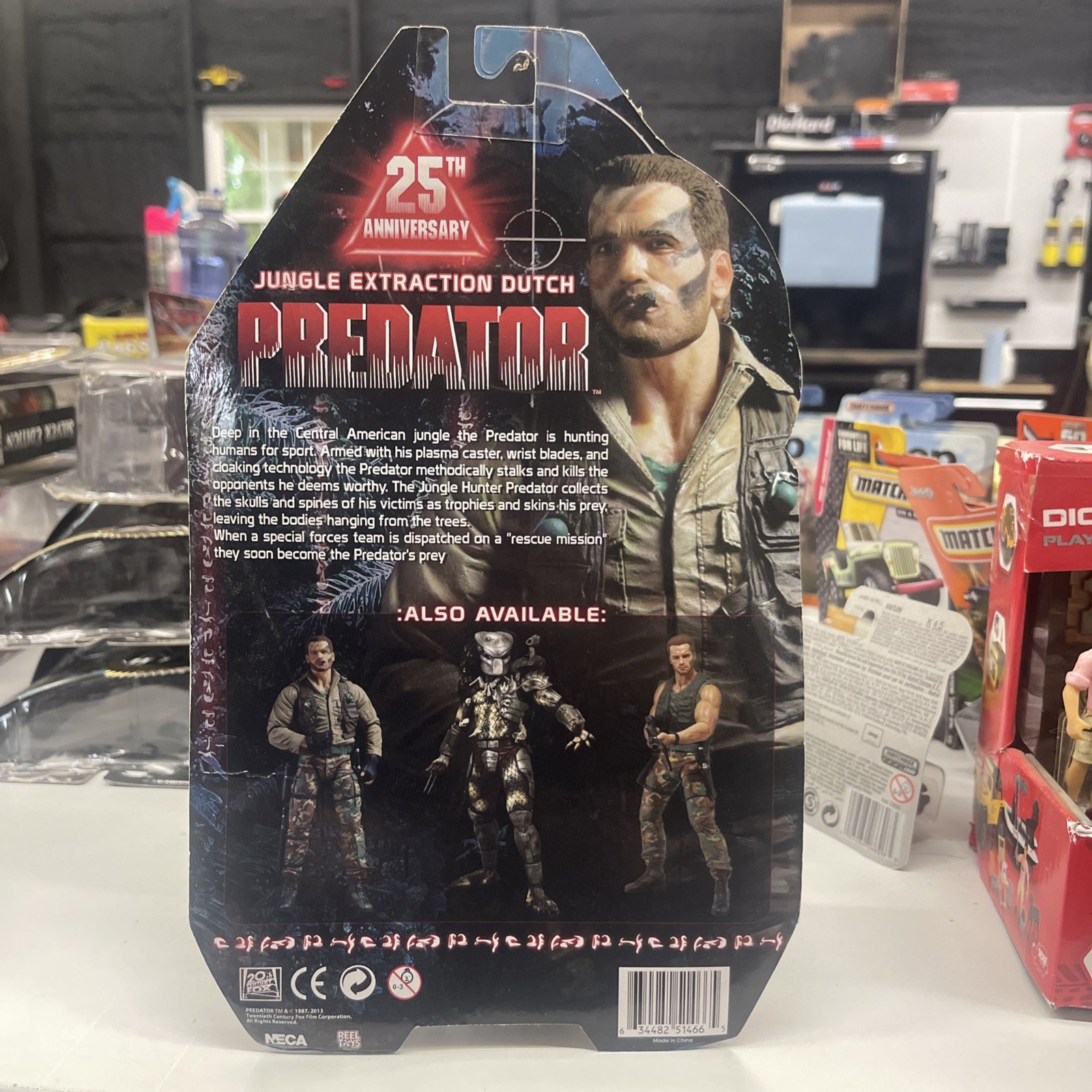 NECA Predator Jungle Extraction Dutch 25th Anniversary Action Figure