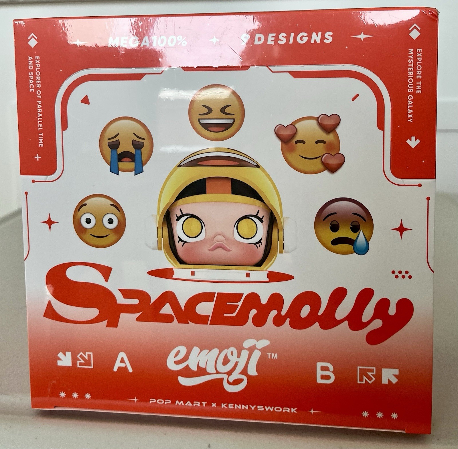POP MART MEGA SPACE MOLLY 100% x Emoji Series – Sealed Set (9 pcs)– Authentic