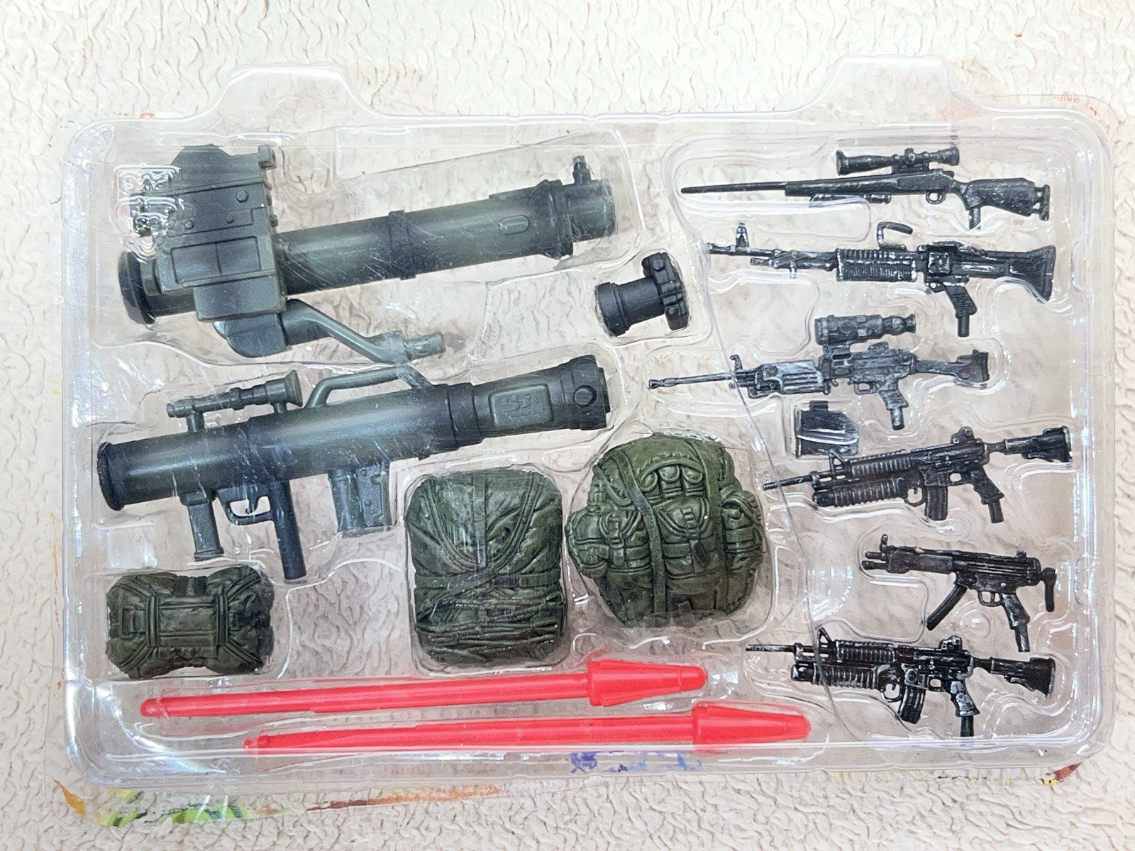 1:18 BBI Elite Force U.S Army Combat Command Gear Assault Weapon Accessories Set
