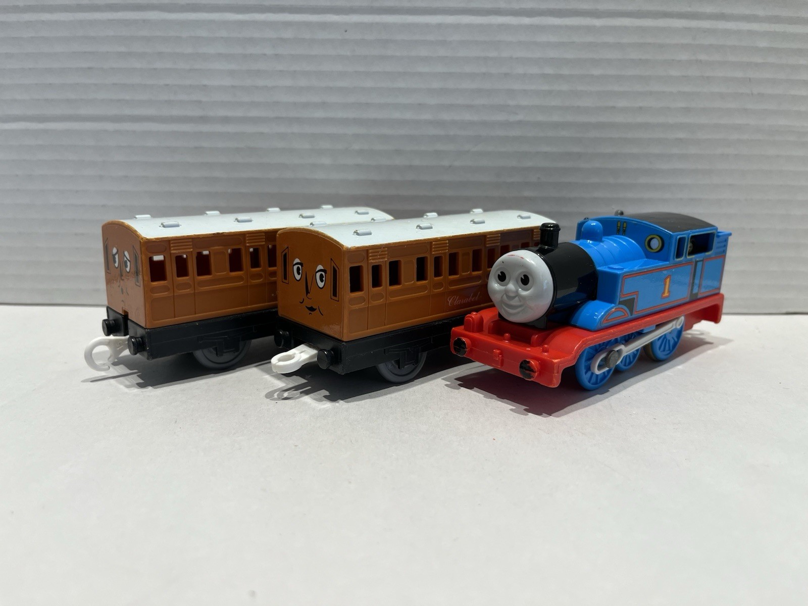 Trackmaster Tomy Thomas the Train Annie & Clarabel | 2002 | Motorized Works
