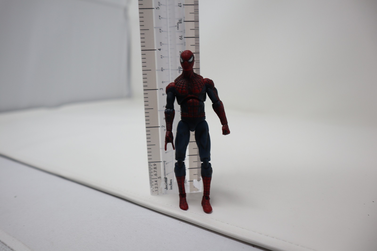 Dark Blue Variant Spider-Man 3.75&Prime; MARVEL UNIVERSE Action Figure