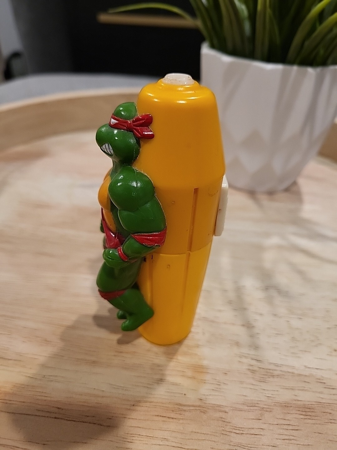 RAPHAEL TMNT Battery Powered Toothbrush From 1998, About 5 Inches Tall, Untested