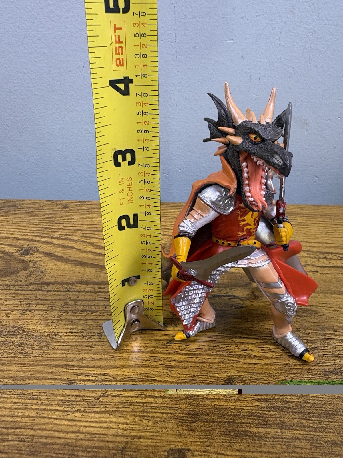 Papo Medieval Dragon Man Warrior Action Figure With Dual Swords Dragon Head 4”