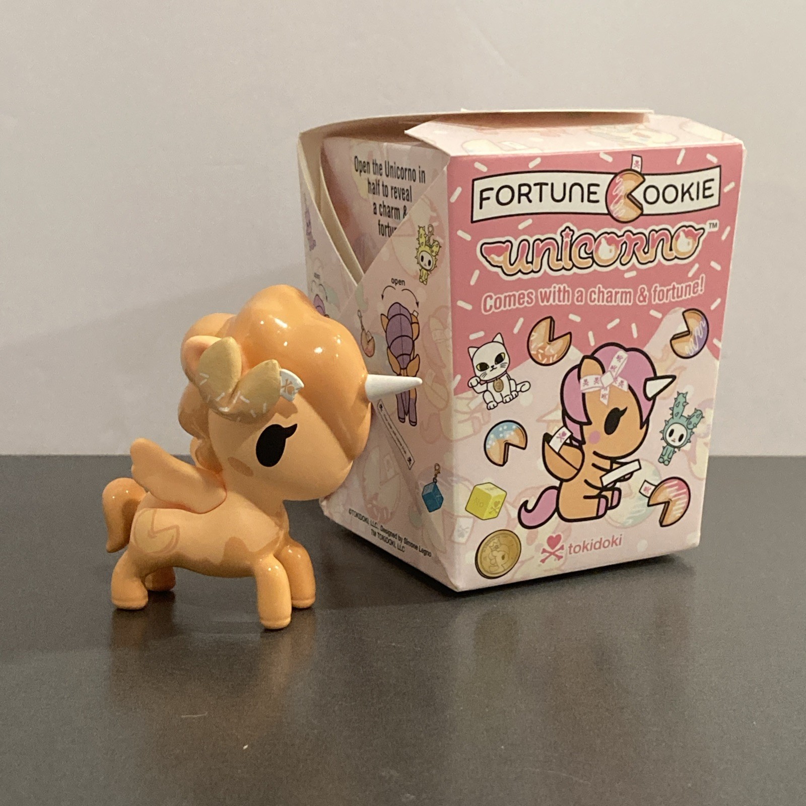 Tokidoki Fortune Cookie Unicorno Orange Oracle Secret Fortune & Charm Art Toy