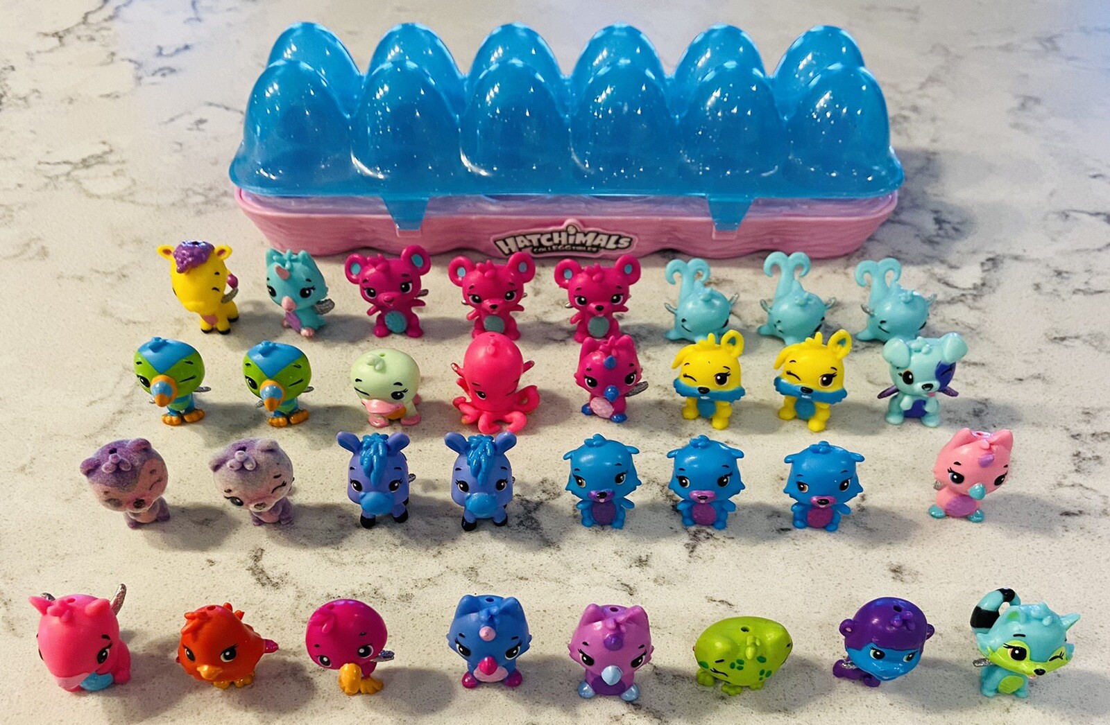 32 HATCHIMALS CollEGGtibles MINI FIGURINES FIGURES & EGG CARTON
