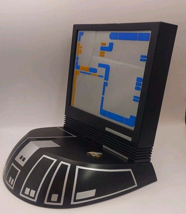 Star Trek: The Next Generation Electronic Console/Bank Playmates 1994 – NEW