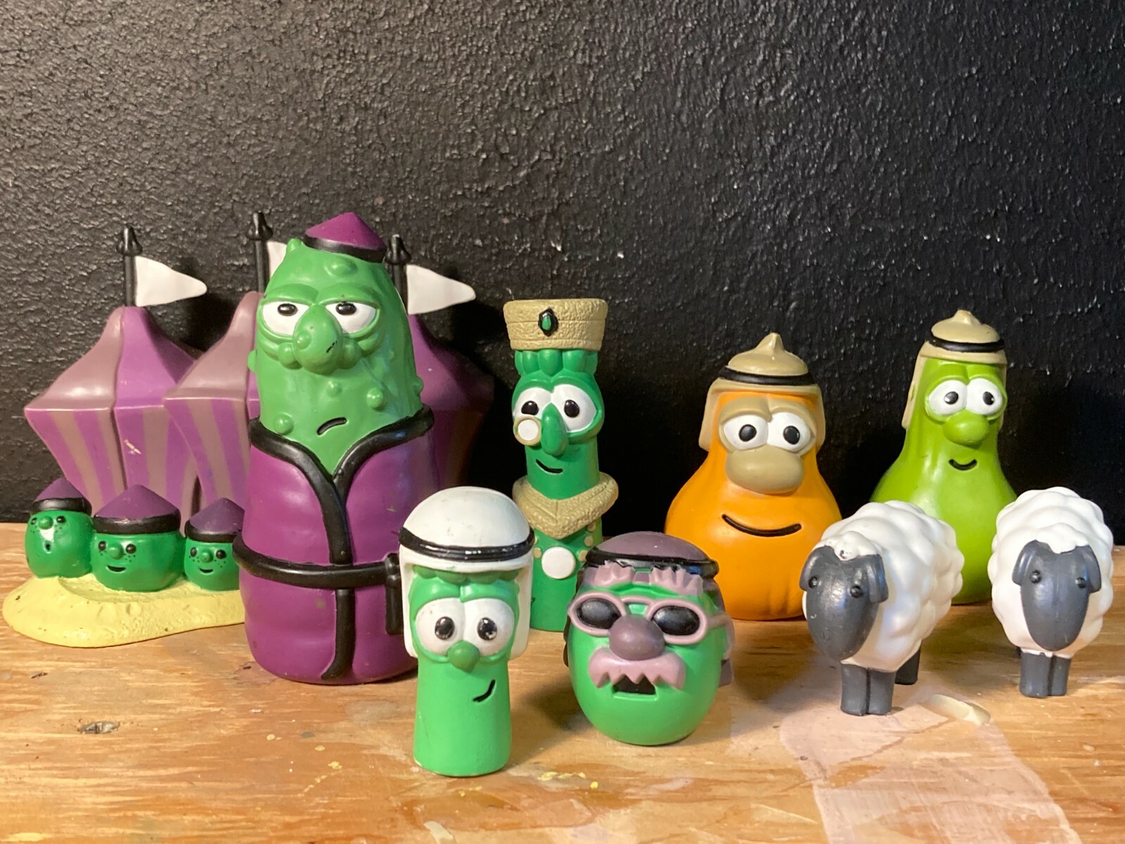 Big Idea 1998 VeggieTales Dave and the Giant Pickle Playset Pick & Choose Figure