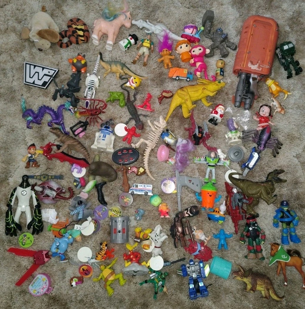 USED Huge Assorted Toy Lot Fast Food Star Wars Dinosaurs Ben 10 Pony Figures