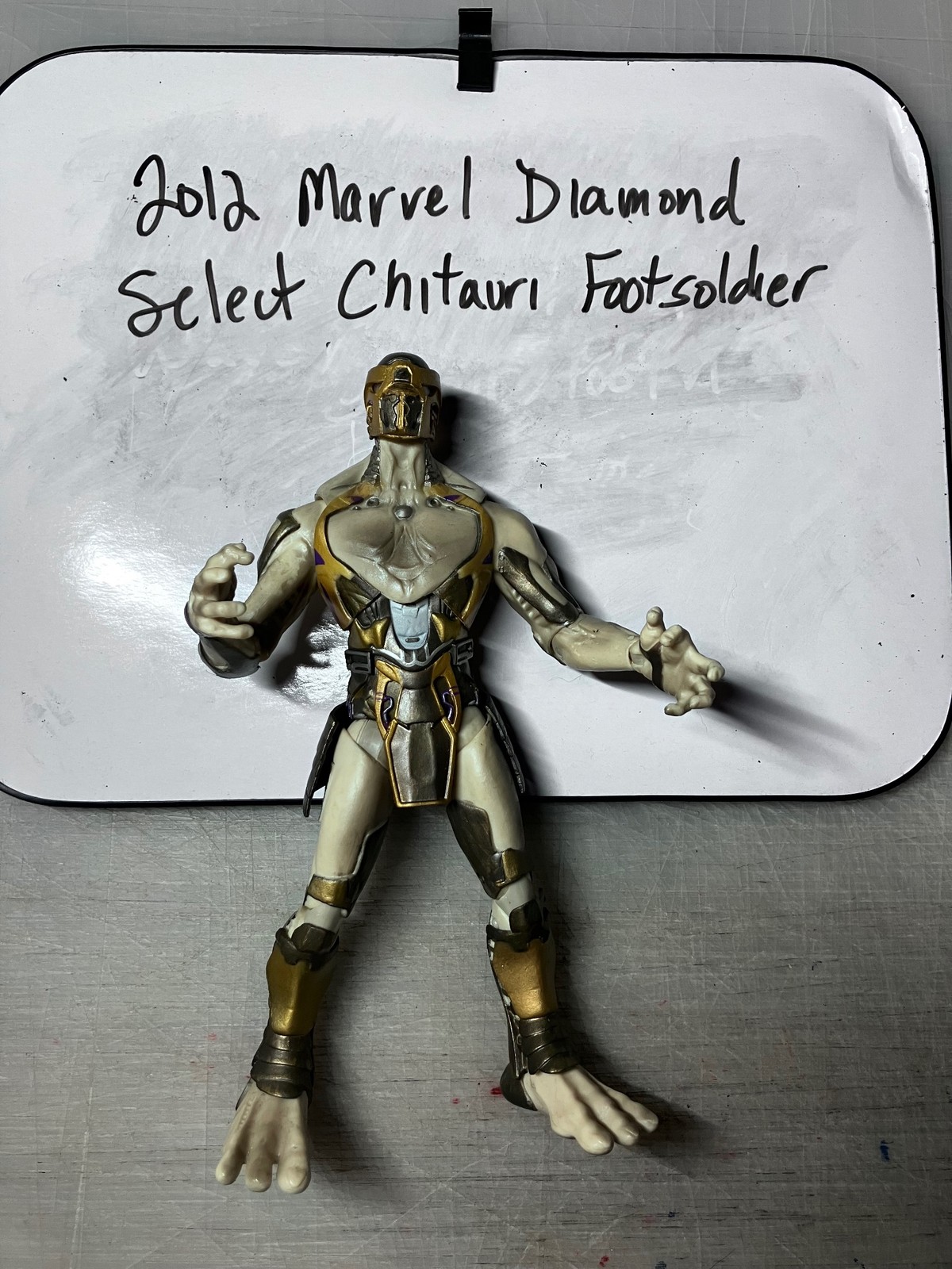 Marvel Diamond Select Chitauri Footsoldier Action Figure 2012 Tan Gold Loose