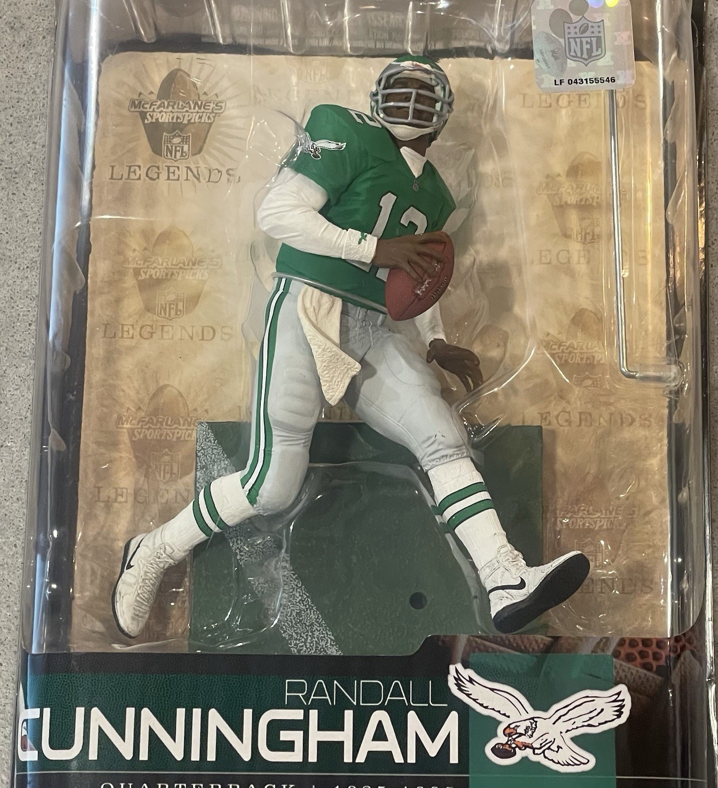 McFARLANE NFL LEGENDS PHILADELPHIA EAGLES RANDALL CUNNINGHAM FIGURE SERIES 5