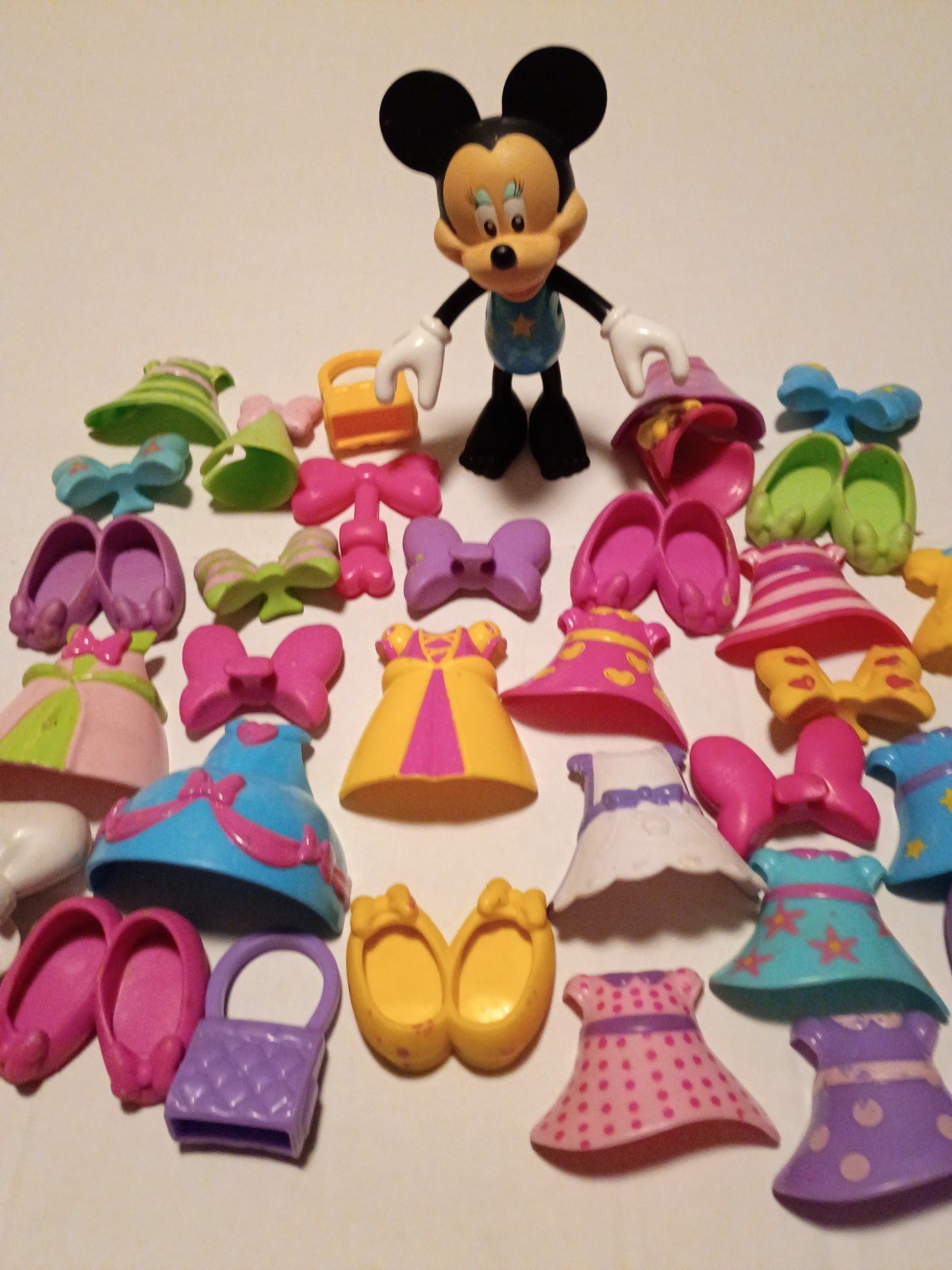 Disney Minnie Mouse Boutique Snap N&rsquo; Style Dress Up Lot Accessories