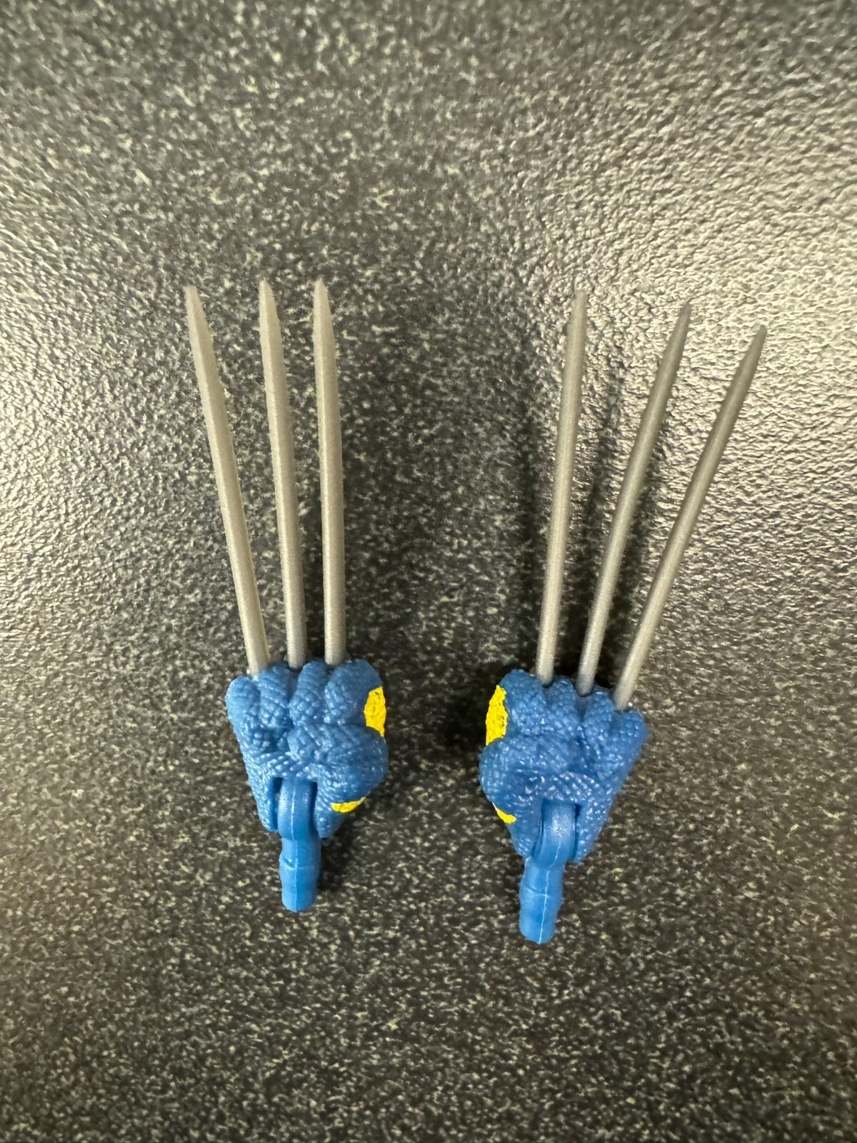 Hasbro Marvel Legends 6&Prime; Scale DEADPOOL 3 (WOLVERINE BLUE YELLOW CLAW HANDS)1/12