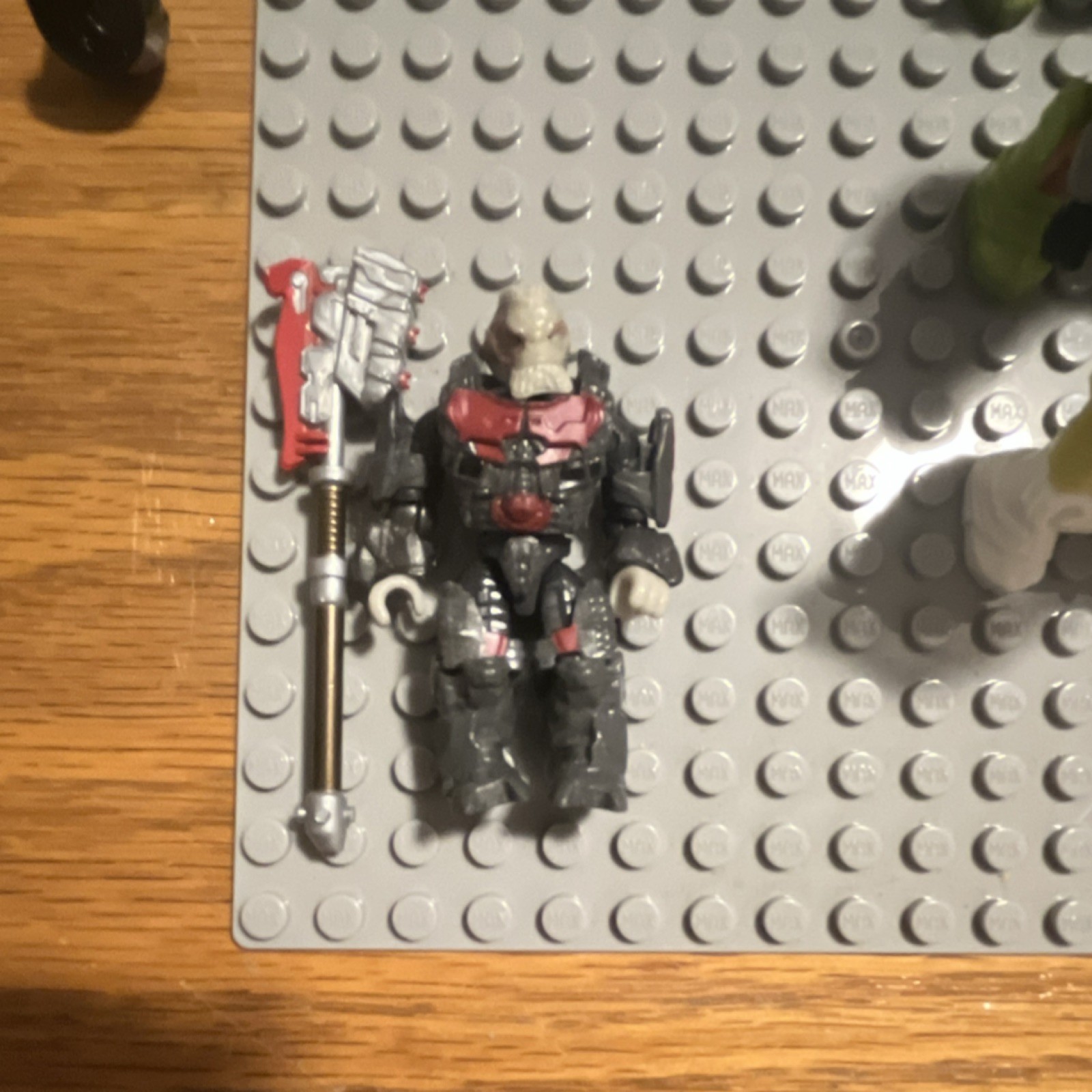 Mega Bloks Halo Action Figure Gray Black Red White Less Than 5in with Weapon