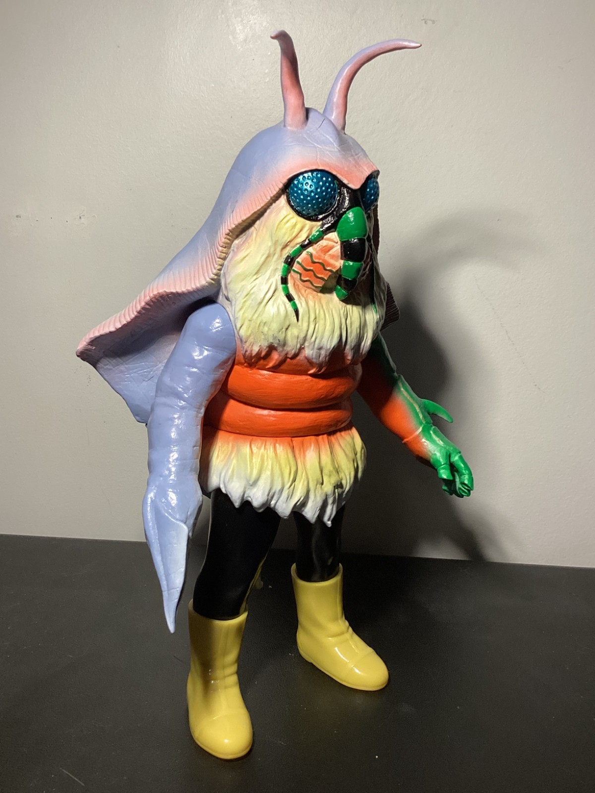 MEDICOM RETRO SOFUBI KAMEN RIDER SHOCKER VILLAIN EIDOKUGA Moth Popy Zollmen