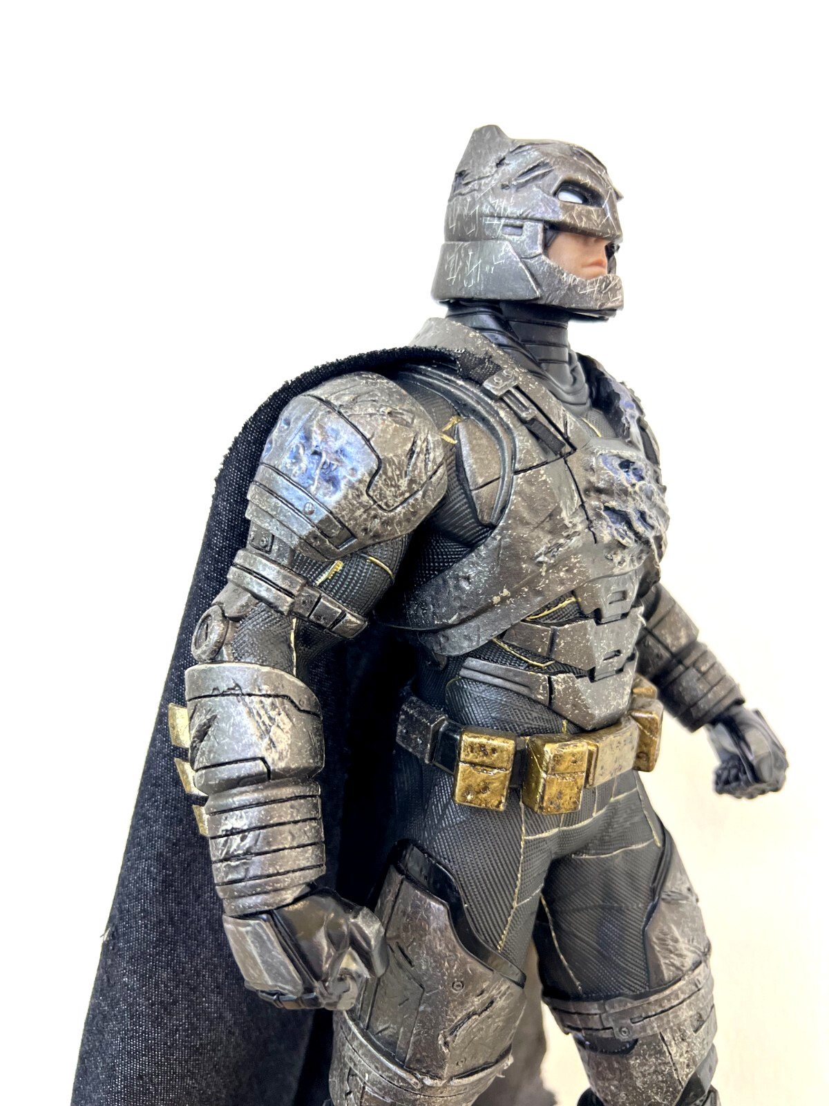 Armored Batman Bruce Wayne Armor Suit Dark Knight Action Figure Toy 12in 1:6 New