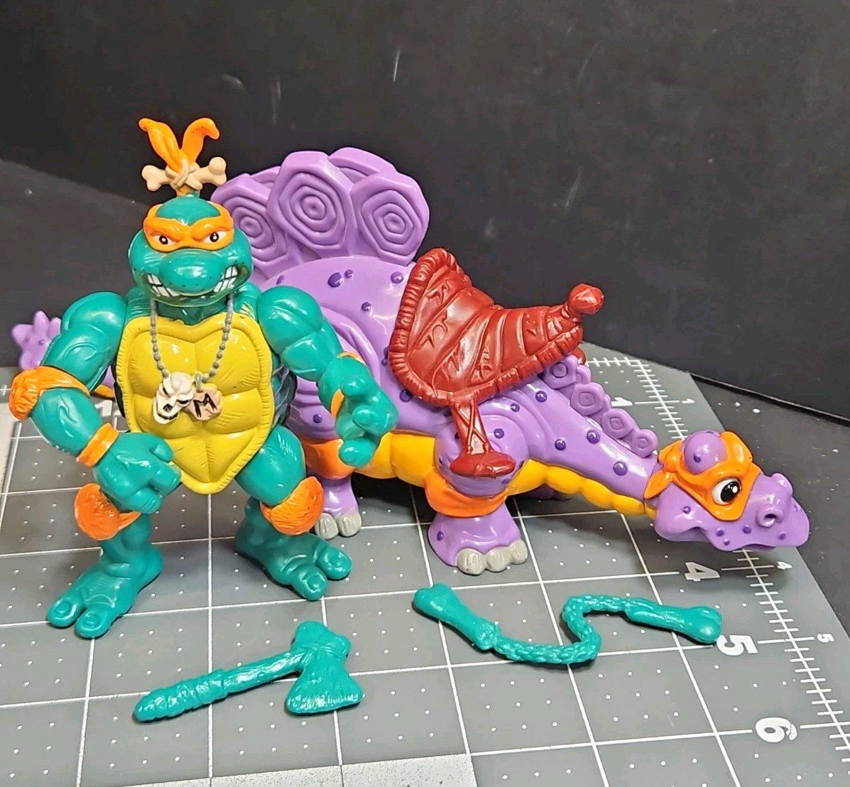 TMNT Ninja Turtles Cave Turtle Mike & Silly Stegosaurus 1993 Near Complete GUC