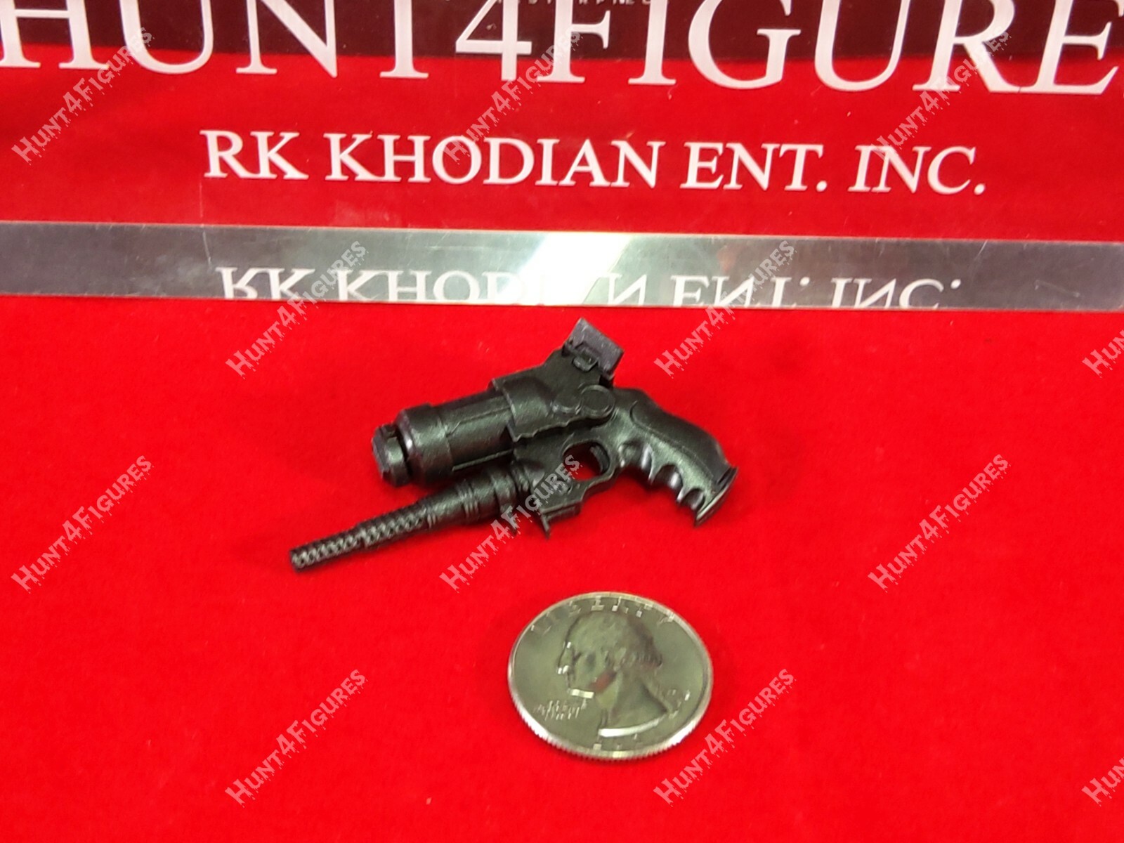 Hot Toys VGM39 Batman Beyond Arkham Knight 1/6 action figure&rsquo;s voice Gun device