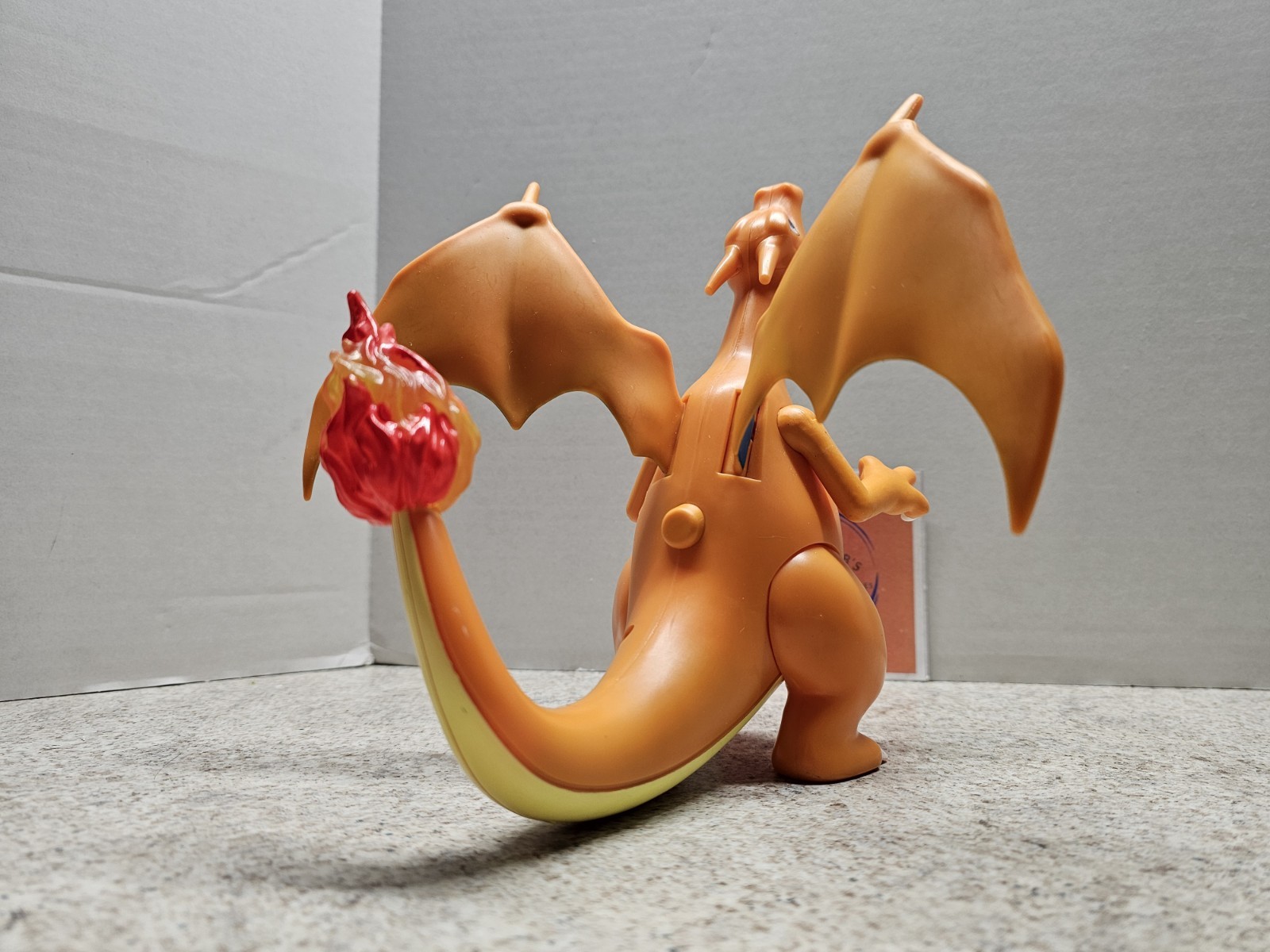 Pokémon Flame & Flight Deluxe Charizard 8&Prime; Interactive Figure READ